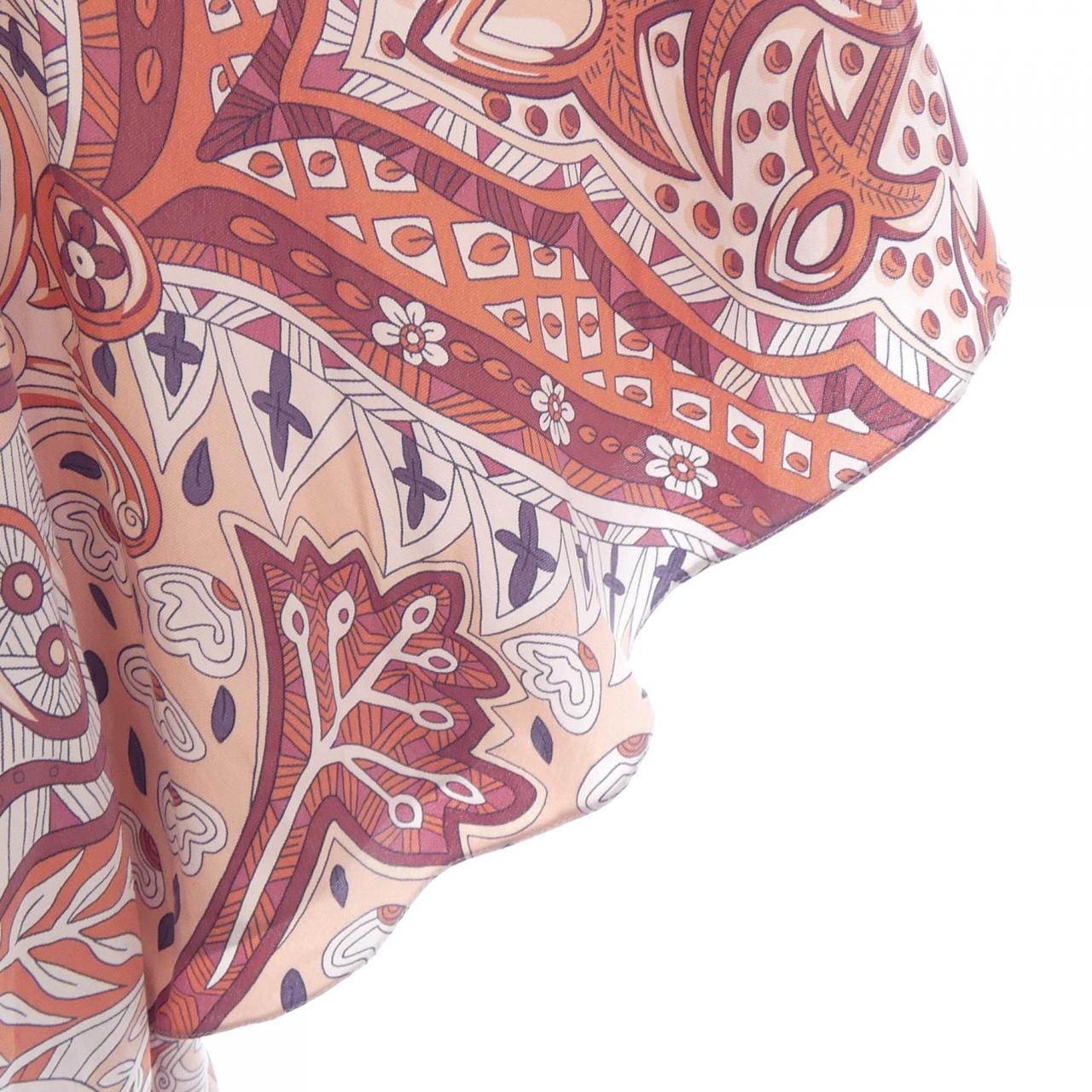 エルメス HERMES トップス