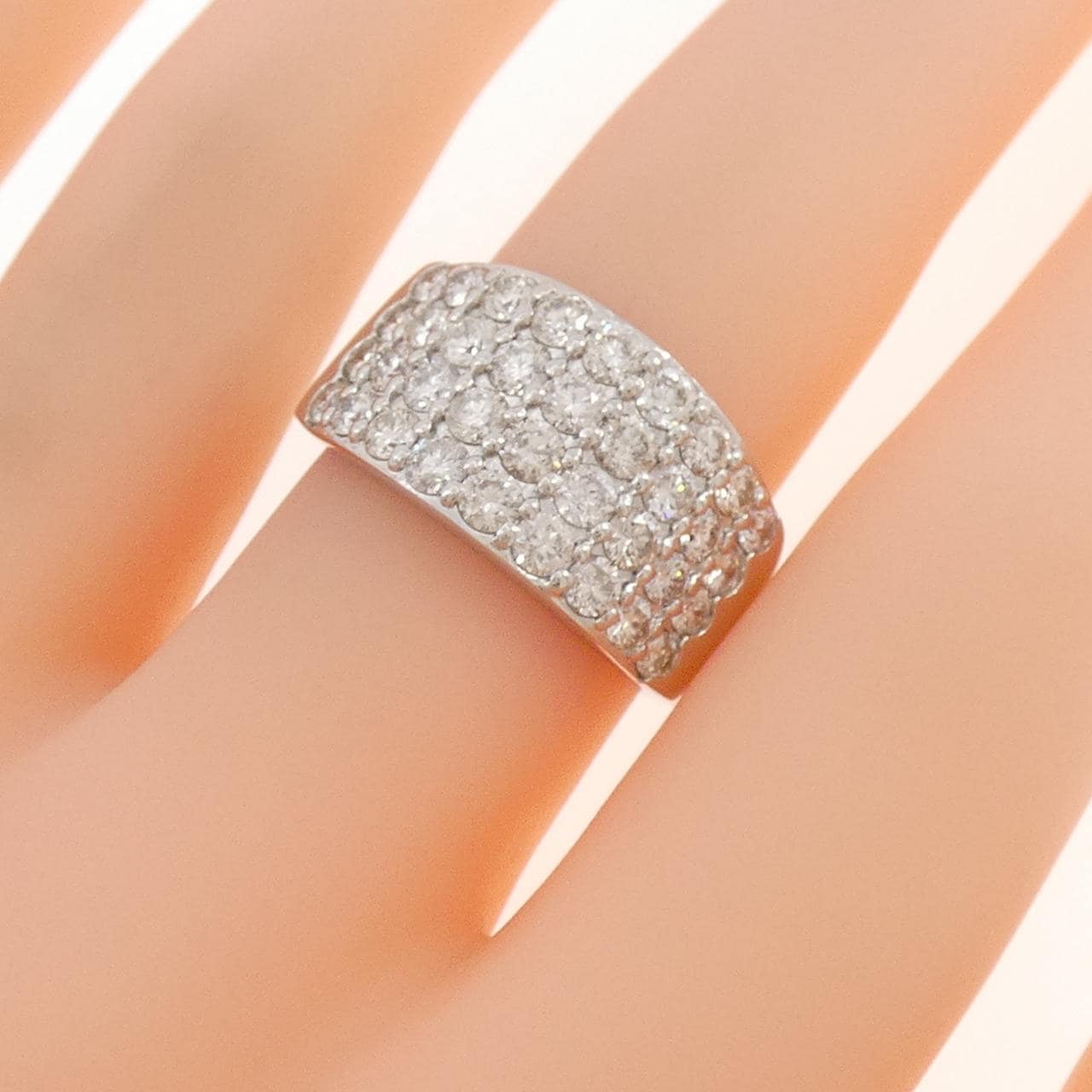 PT900 密鑲鑽石戒指 2.00 克拉