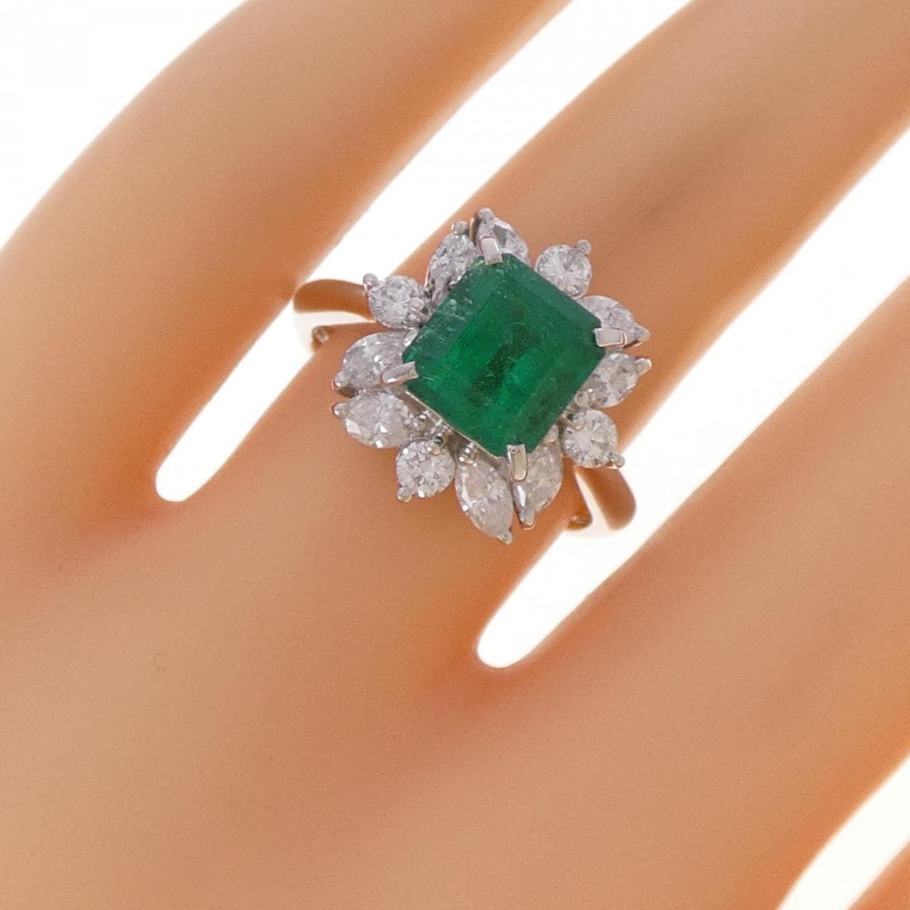 PT900 エメラルド リング 2.02CT