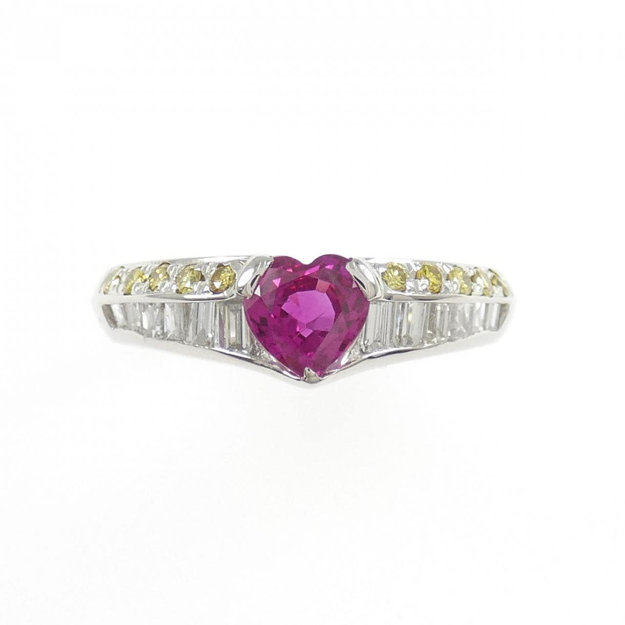 PT900 ハート ルビー リング 0.67CT