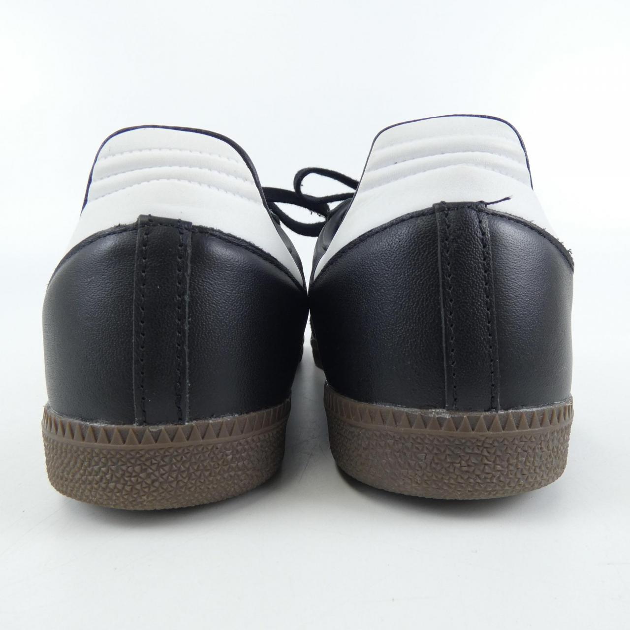 アディダス ADIDAS スニーカー