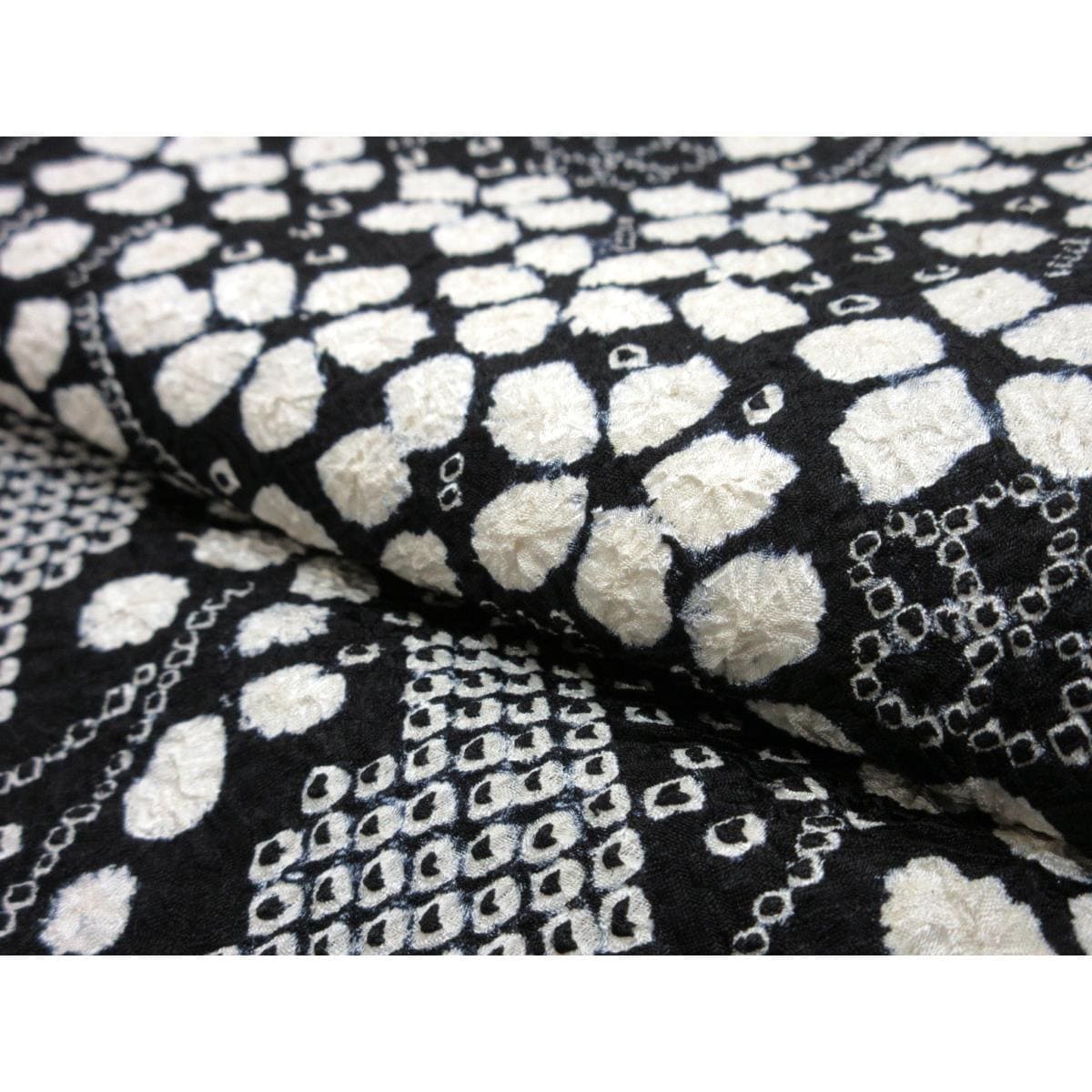 訪問着　絞り加工