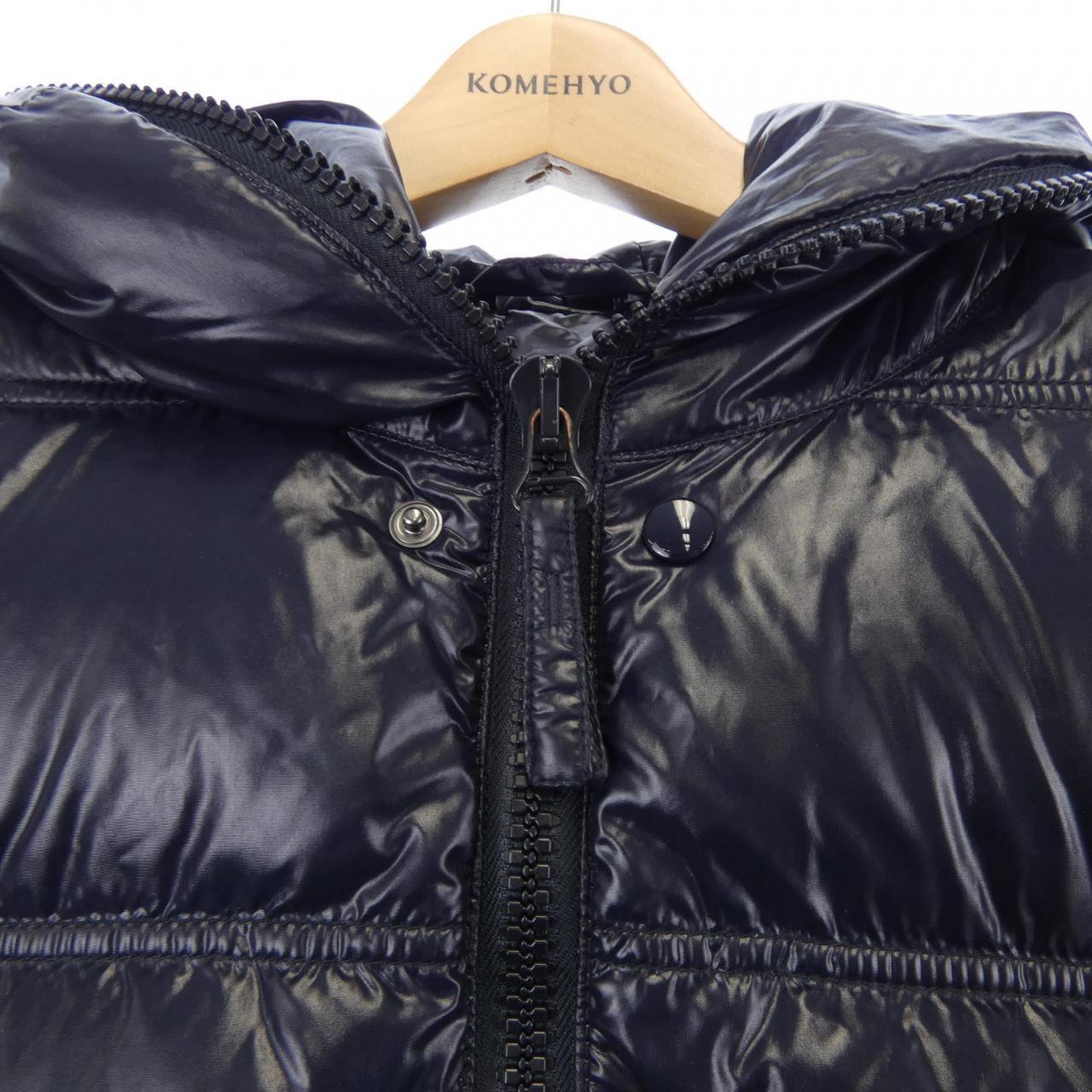 デュベティカ DUVETICA ダウンジャケット