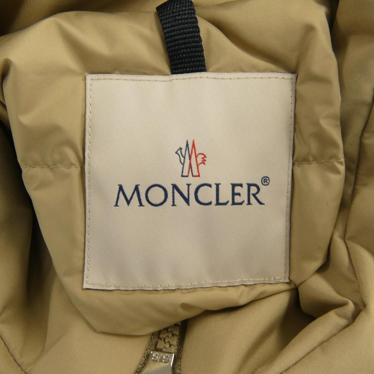 モンクレール MONCLER LUSERNA ダウンジャケット