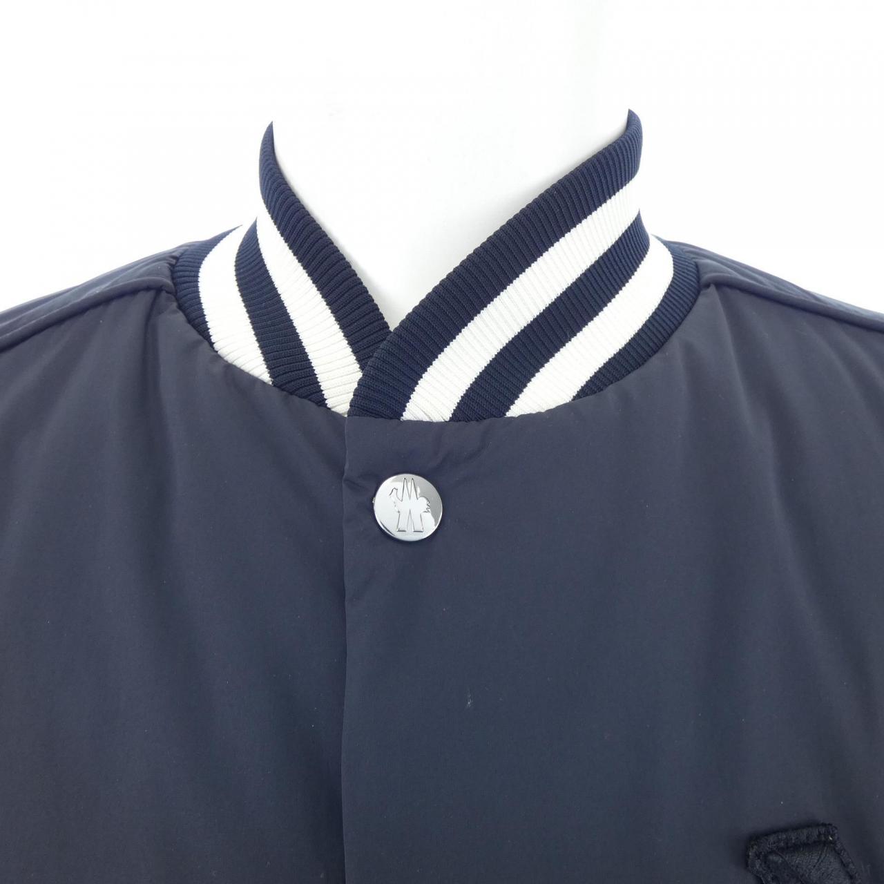 モンクレール MONCLER ダウンジャケット
