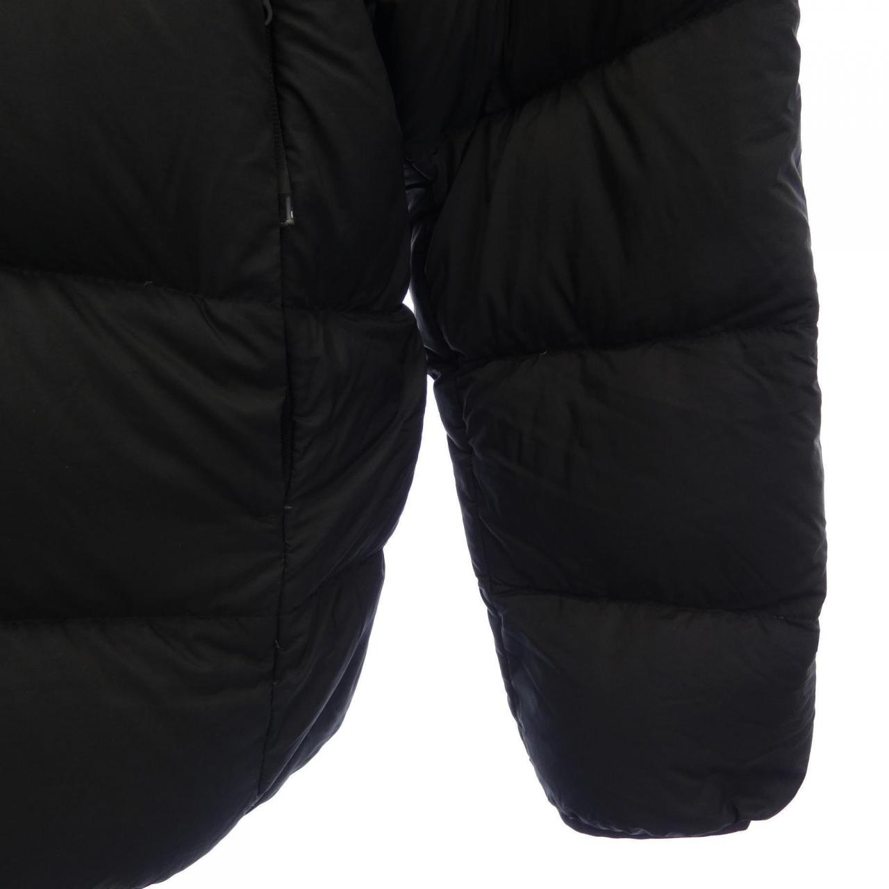 モンクレール MONCLER ダウンジャケット