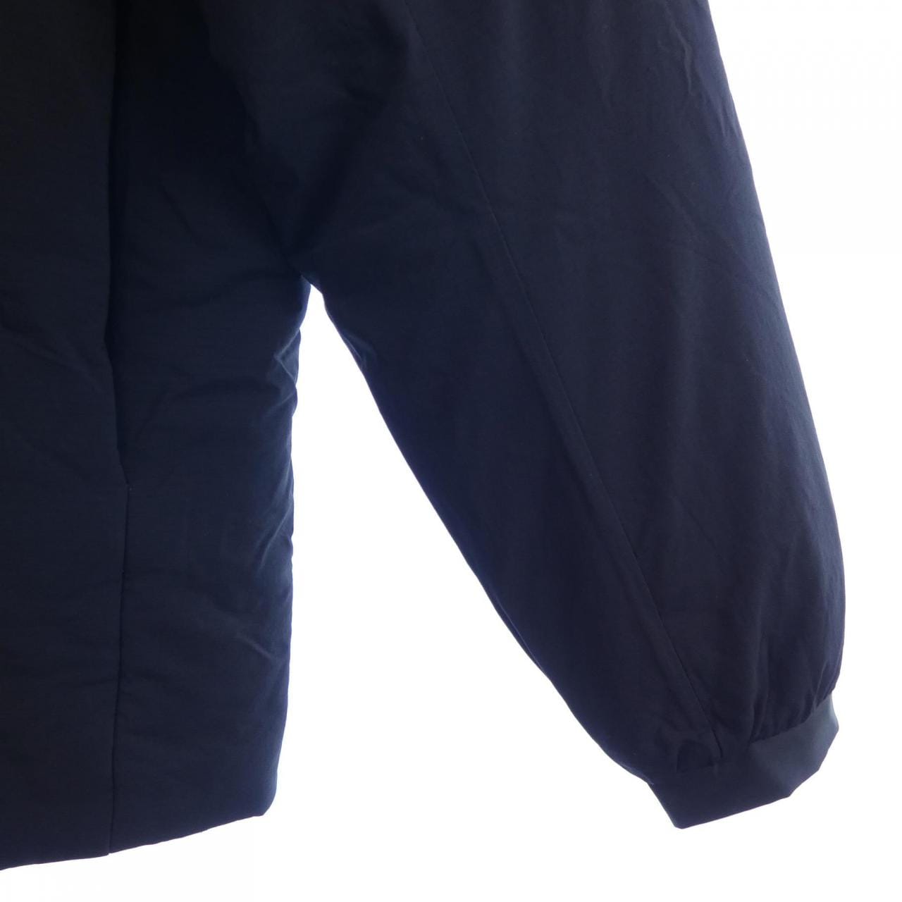 アークテリクス ARC'TERYX 24105-129829 ATOM AR ジャケット