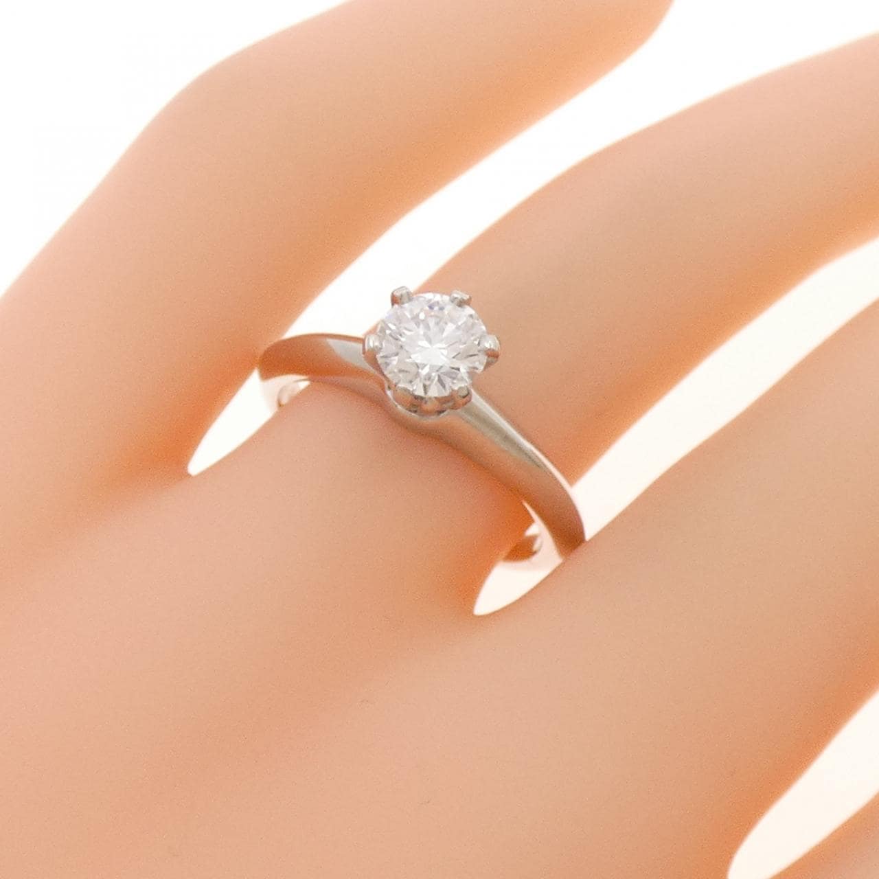 ティファニー クラシックソリティア リング 0.63CT F VVS1 3EXT