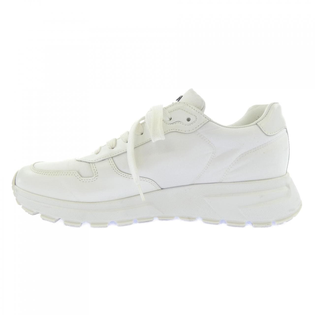 プラダ PRADA ブラッシュドレザースニーカ- 2EE369 トライアングルロゴ スニーカー