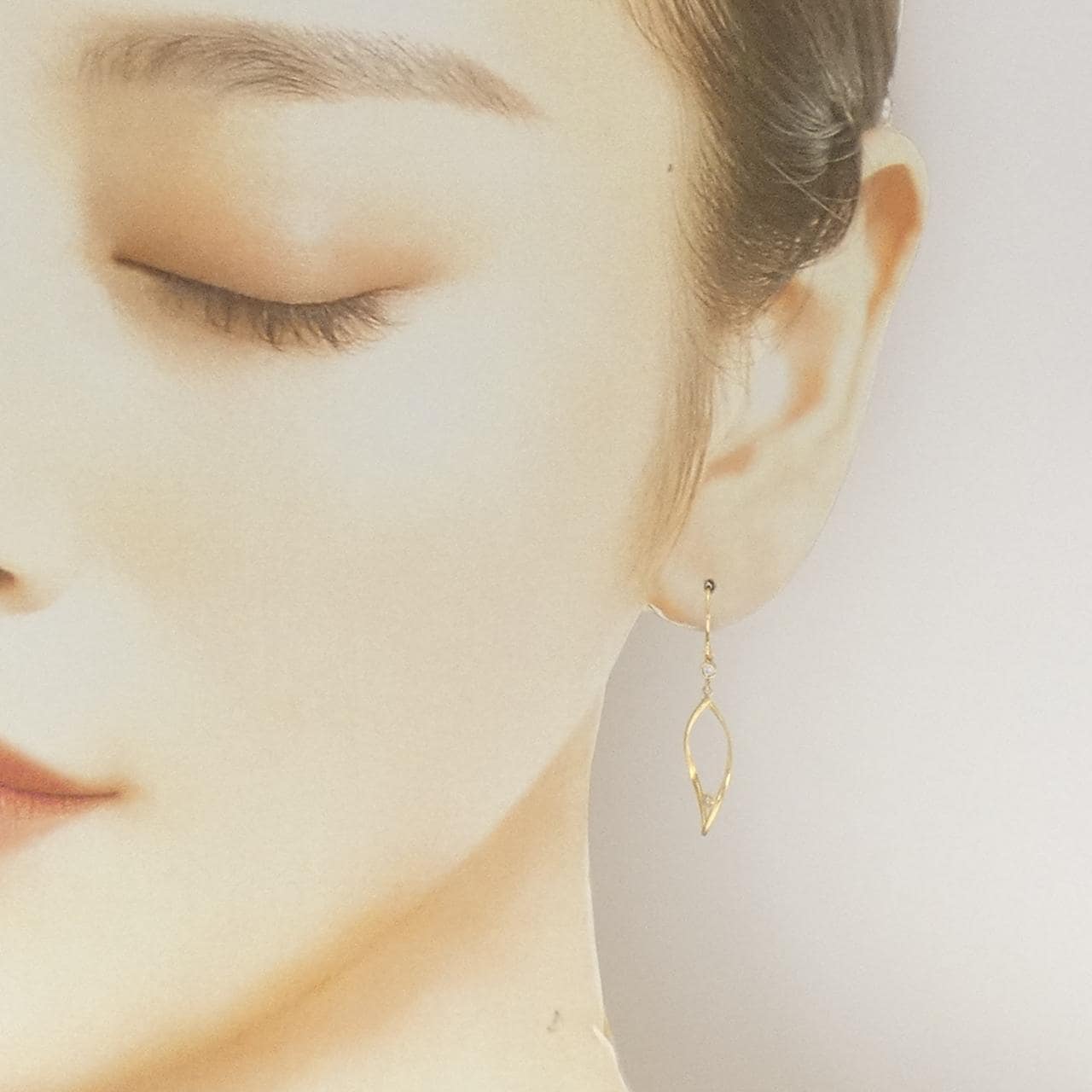 K18YG ダイヤモンド ピアス 0.06CT