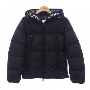 モンクレール MONCLER ダウンジャケット