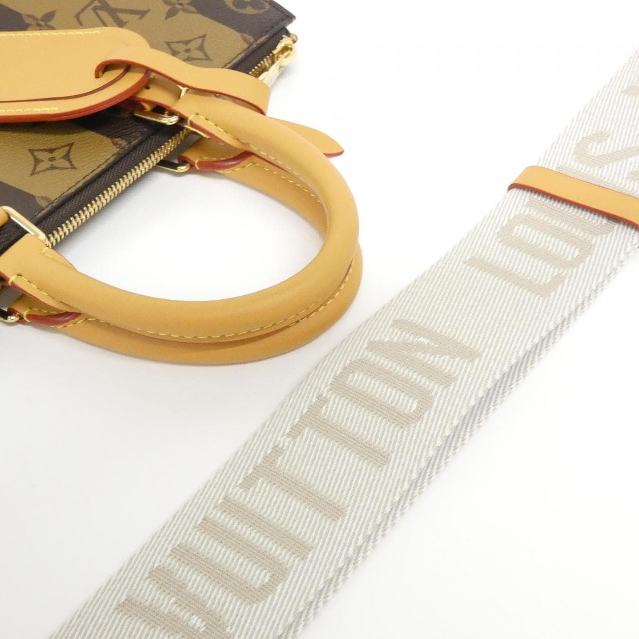 LOUIS VUITTON Monogram條紋（LV Squared）麻袋塑膠郵差包 M45969