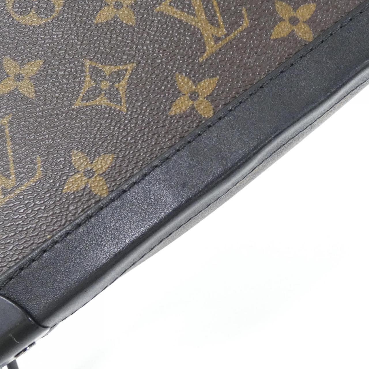 LOUIS VUITTON Monogram Solar Ray Soft Trunk M44478 单肩包