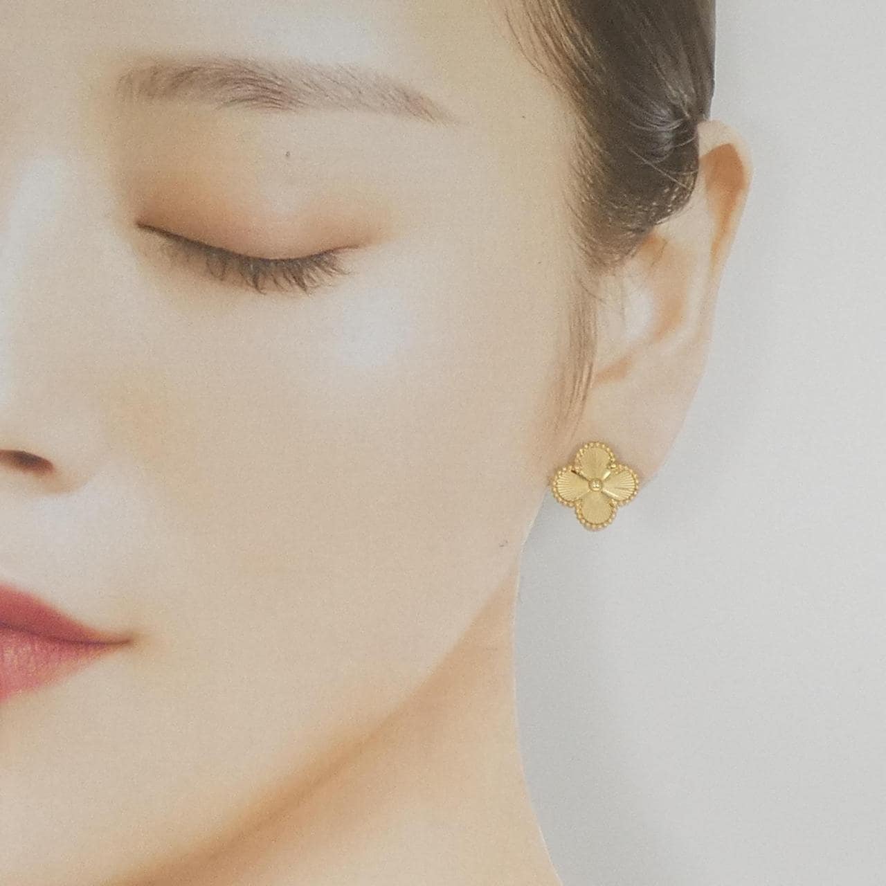 ヴァンクリーフ&アーペル ヴィンテージアルハンブラ ピアス