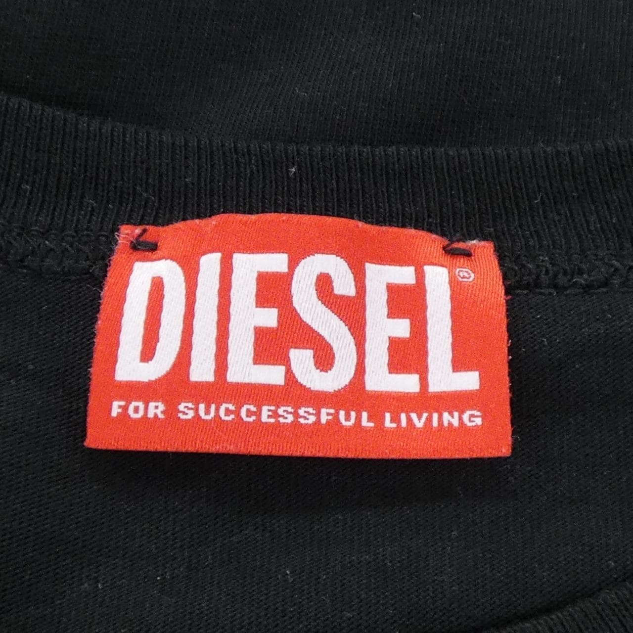 ディーゼル DIESEL A17880 Tシャツ