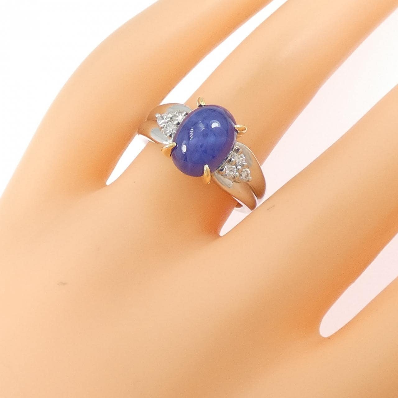 クレサンベール 合成スターサファイヤ リング 4.17CT
