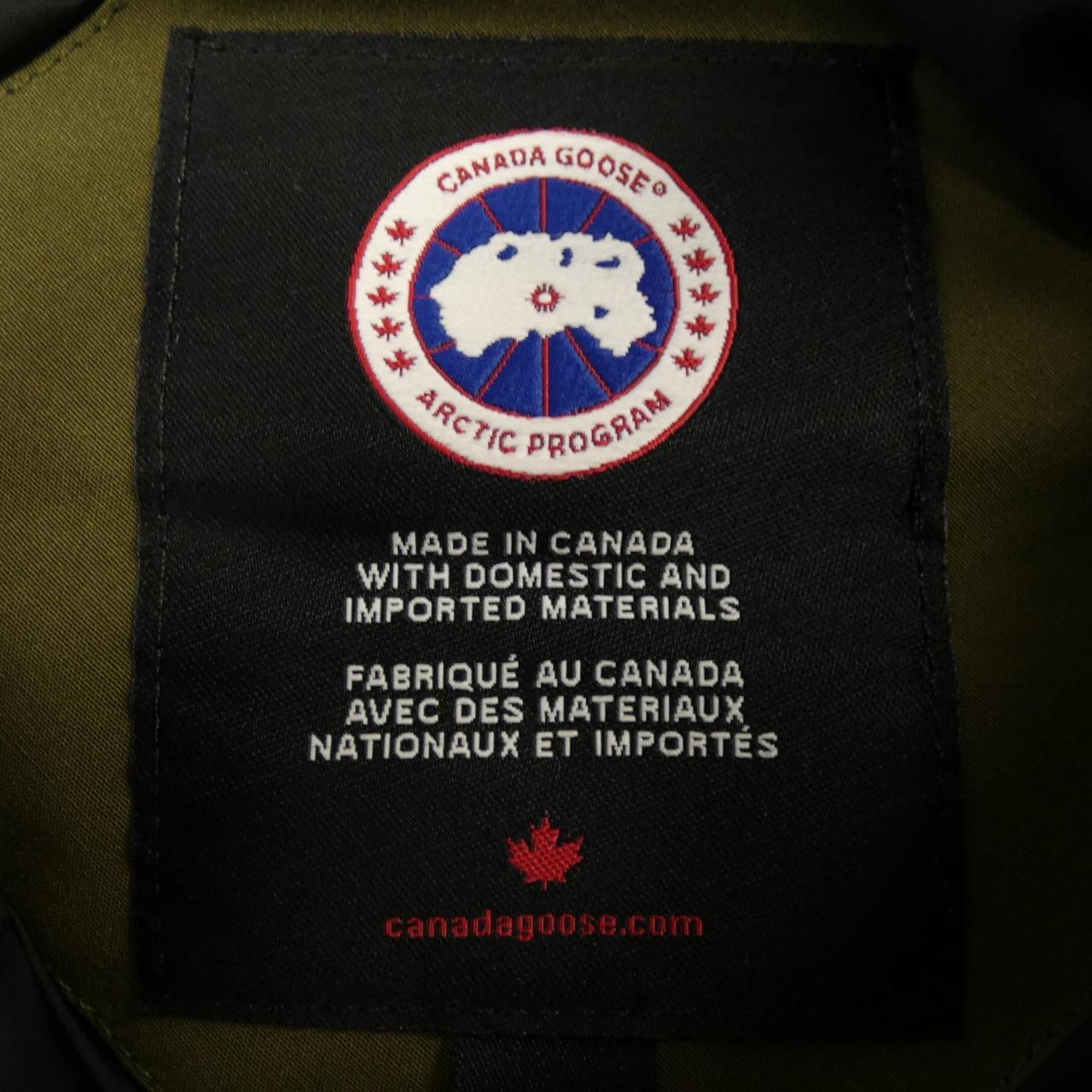 加拿大鵝CANADA GOOSE羽絨服