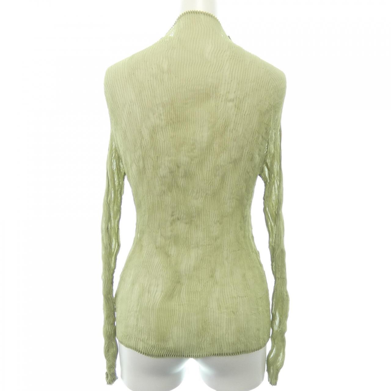 ISSEY MIYAKE Tops