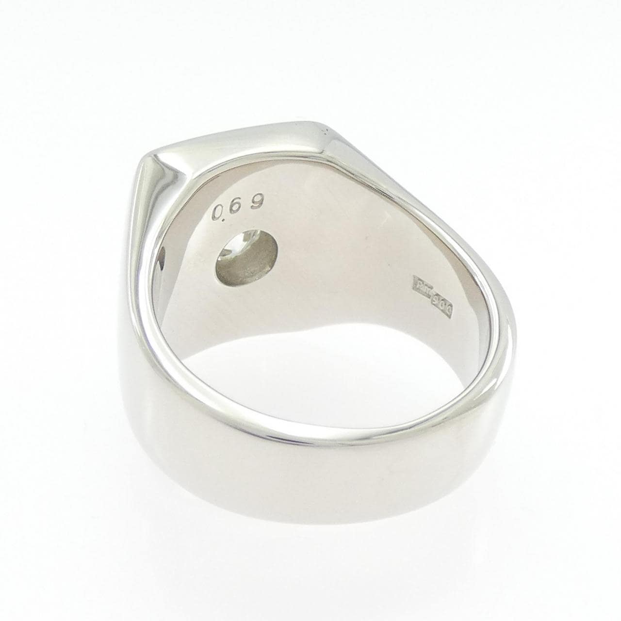 PM900 ダイヤモンド リング 0.69CT