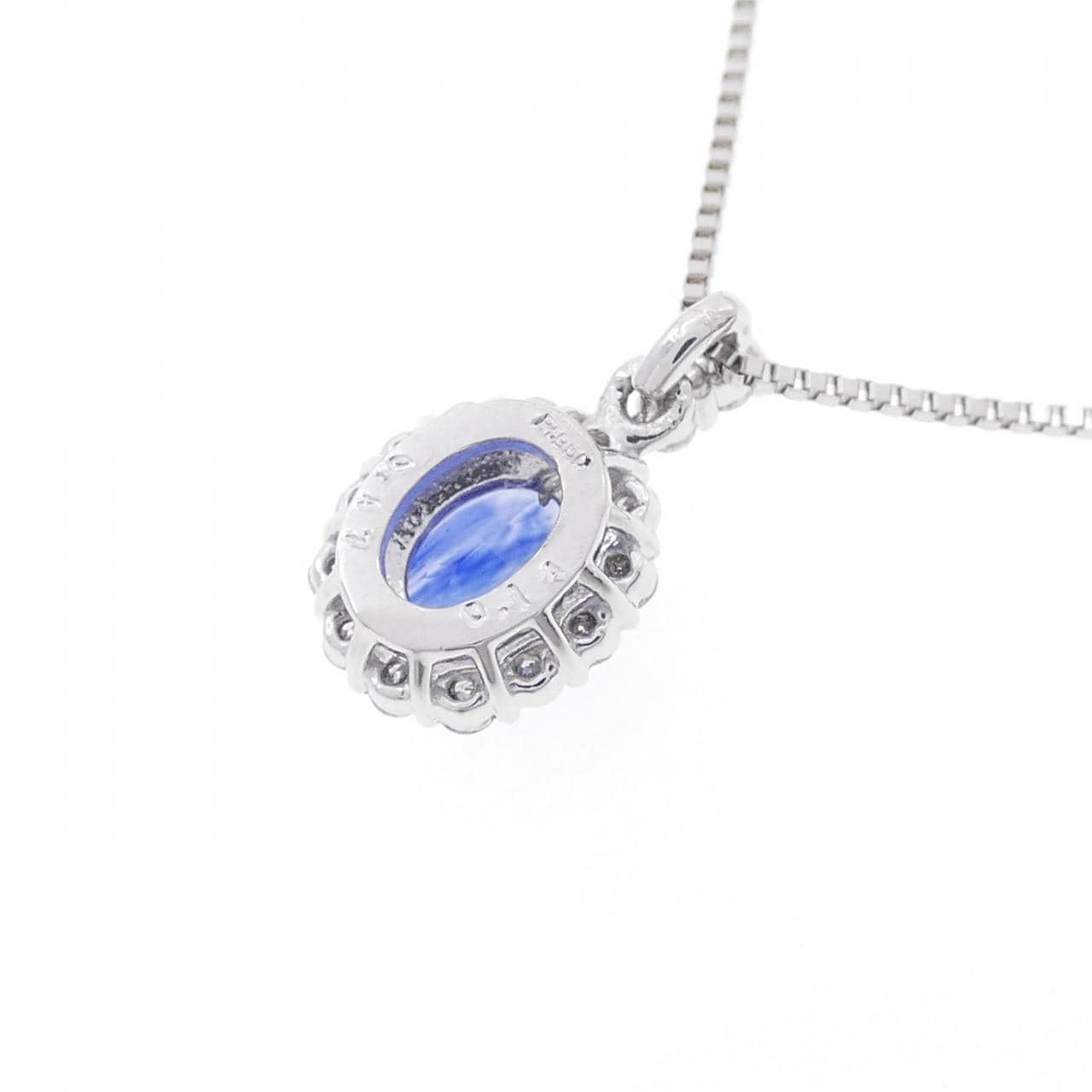 [BRAND NEW] PT Sapphire Necklace 0.47CT