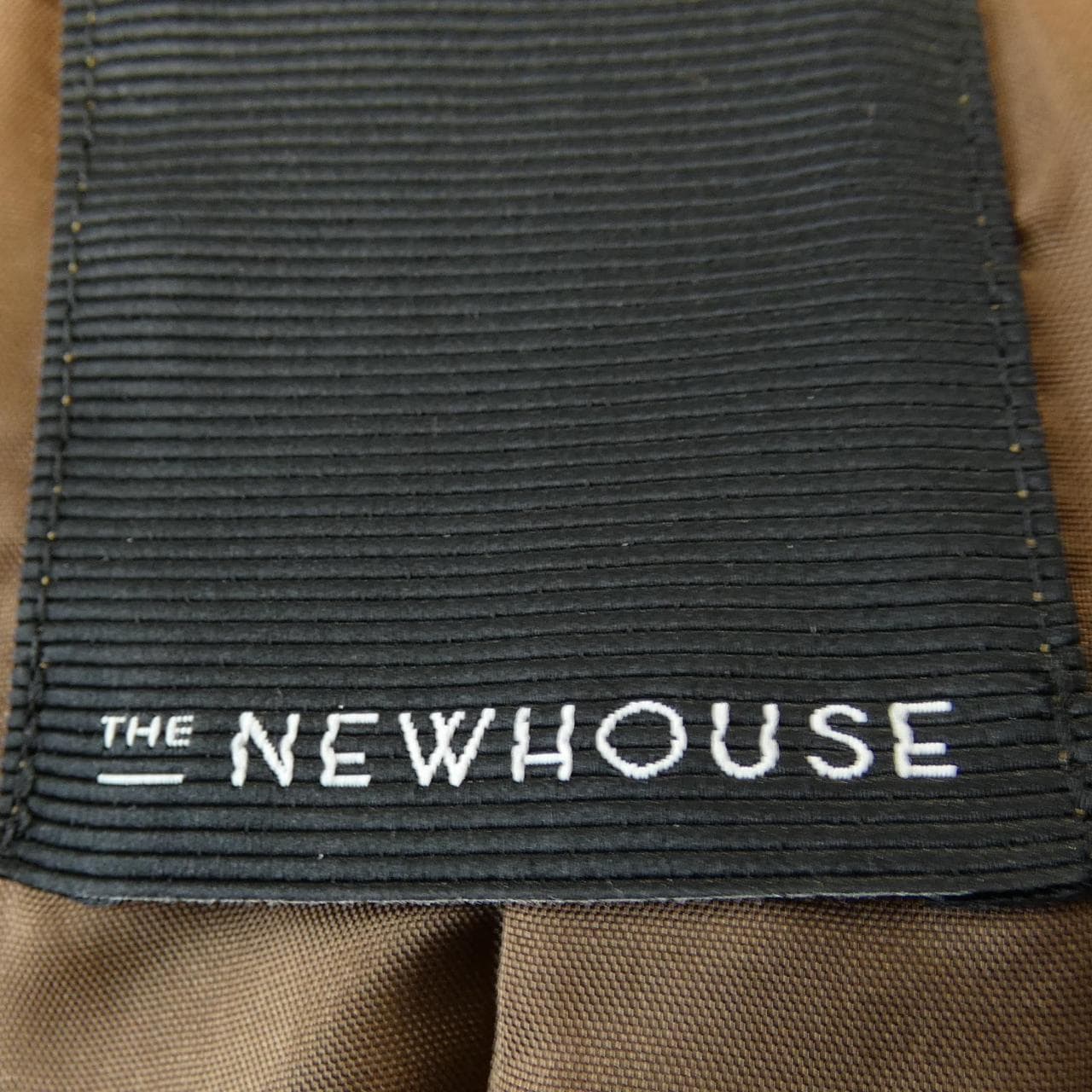 ザニューハウス THE NEWHOUSE ジャケット