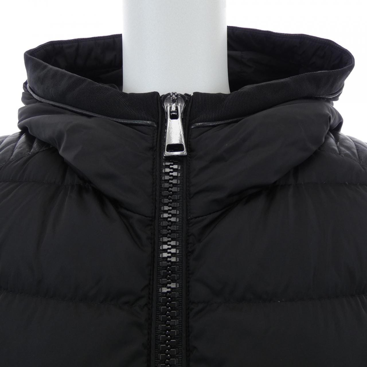 モンクレール MONCLER TALEVE ダウンコート