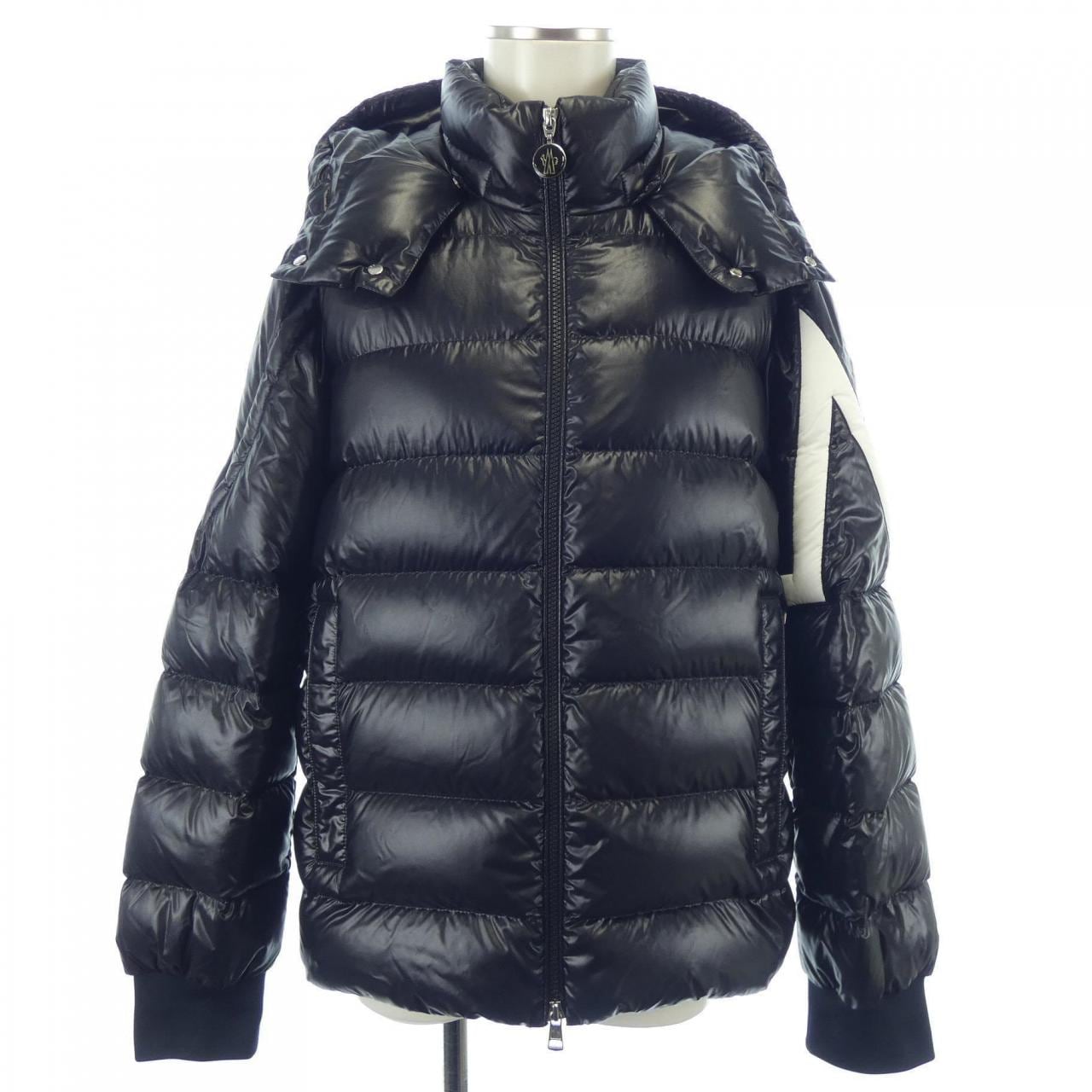 モンクレール MONCLER ダウンジャケット