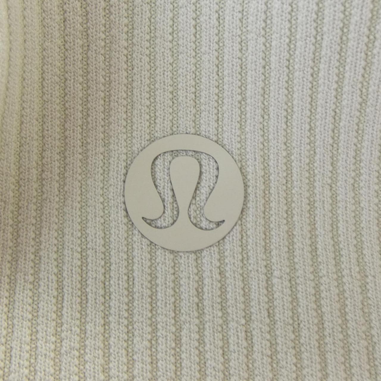 LULULEMON パンツ