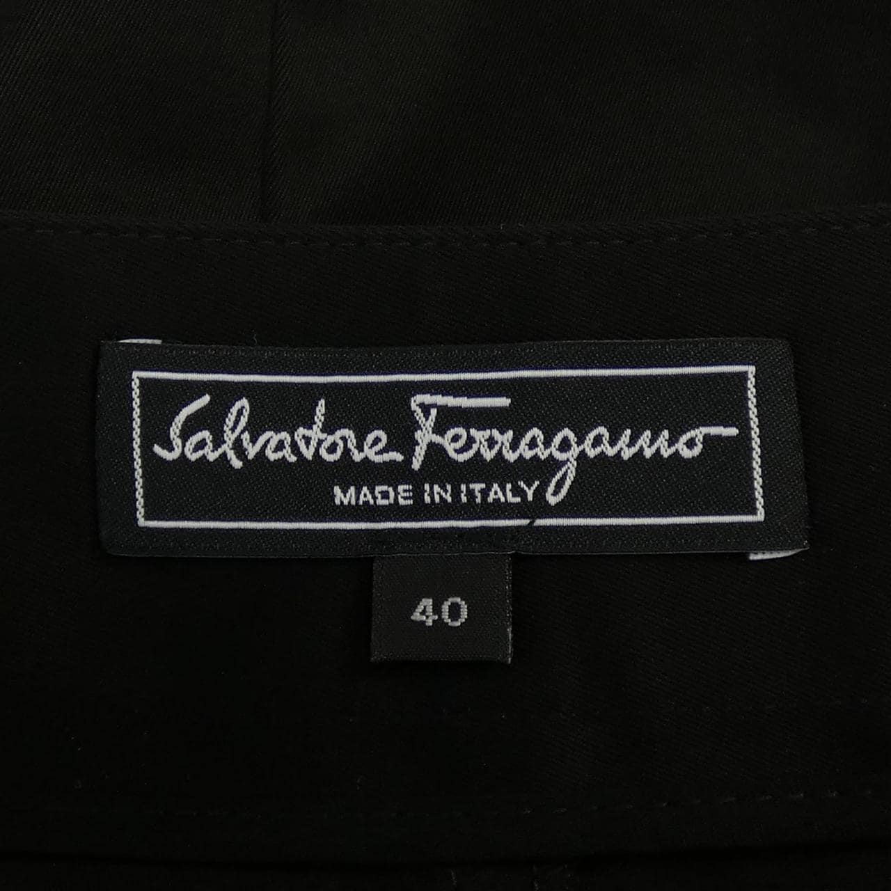 サルヴァトーレフェラガモ SALVATORE FERRAGAMO スカート