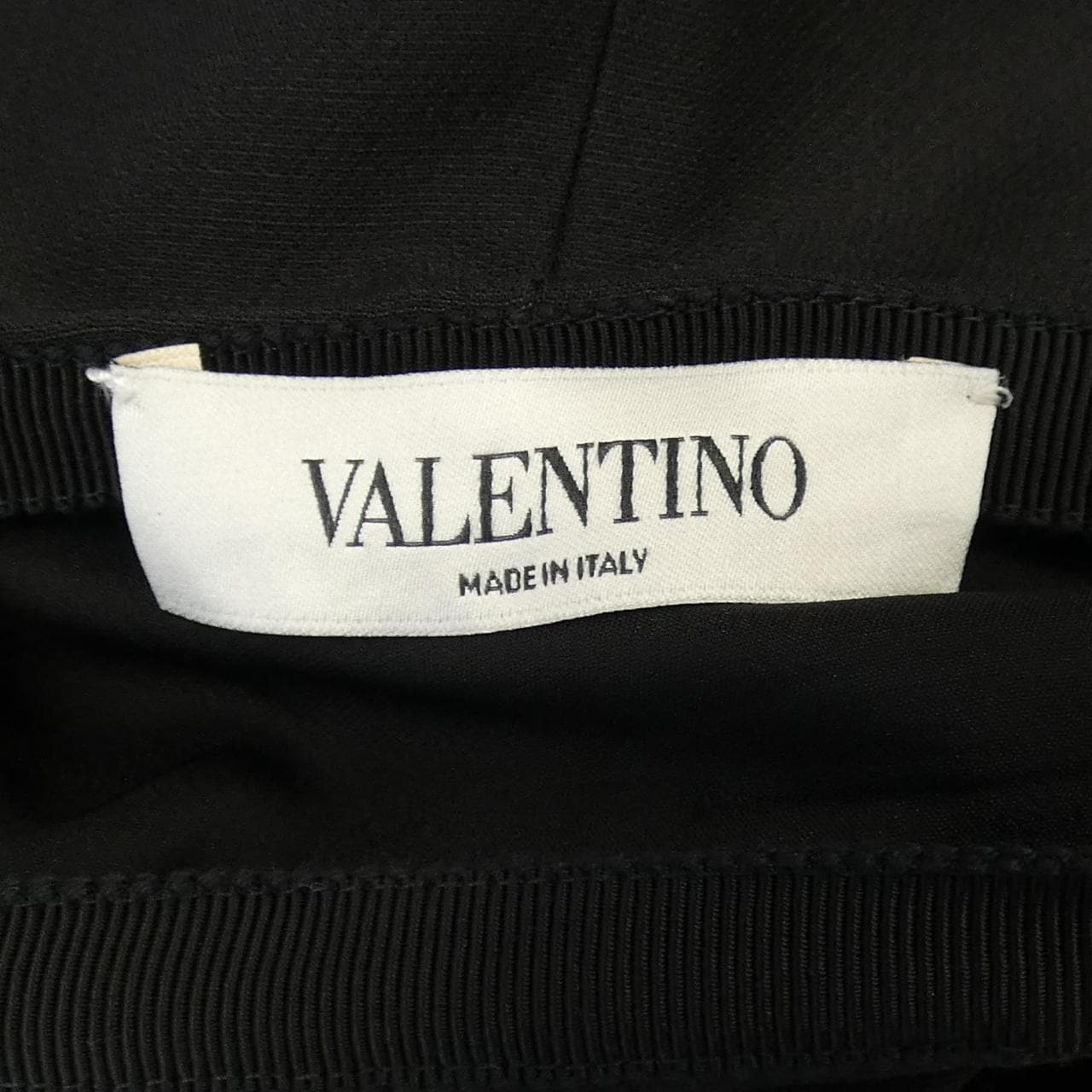 ヴァレンティノ VALENTINO WB0RA8551CF ショートパンツ