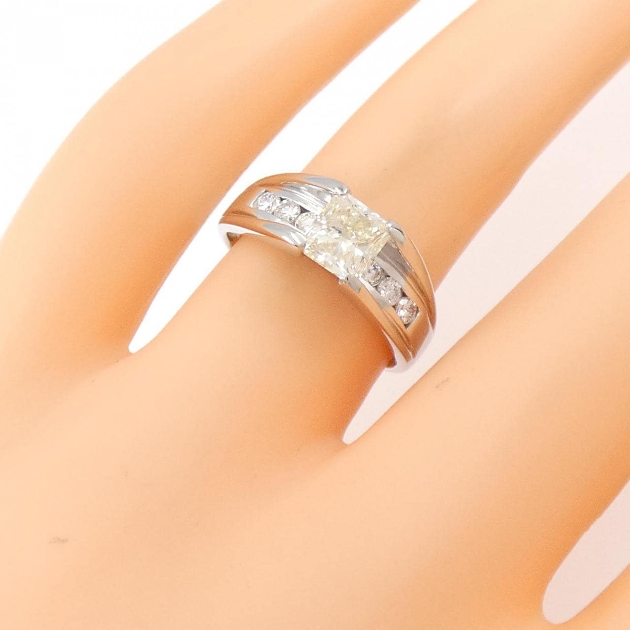 PT ダイヤモンド リング 1.014CT