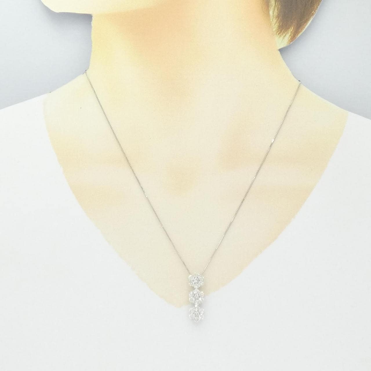 K18WG flower Diamond necklace 2.00CT