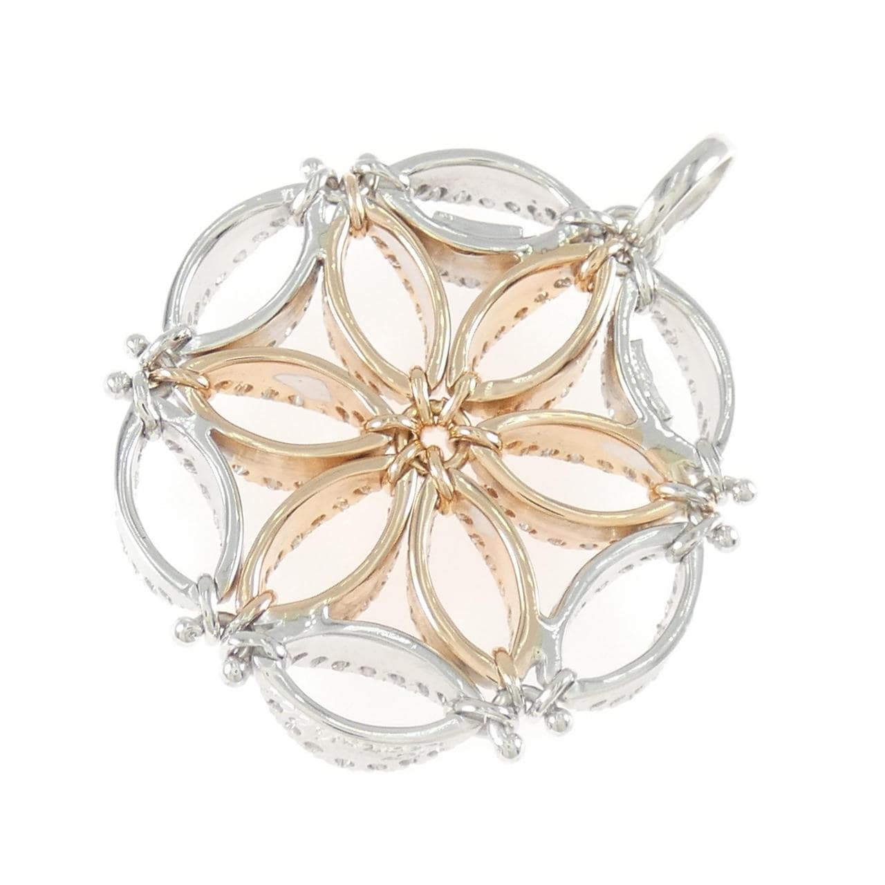 ガラヴェリ ダイヤモンド ペンダント