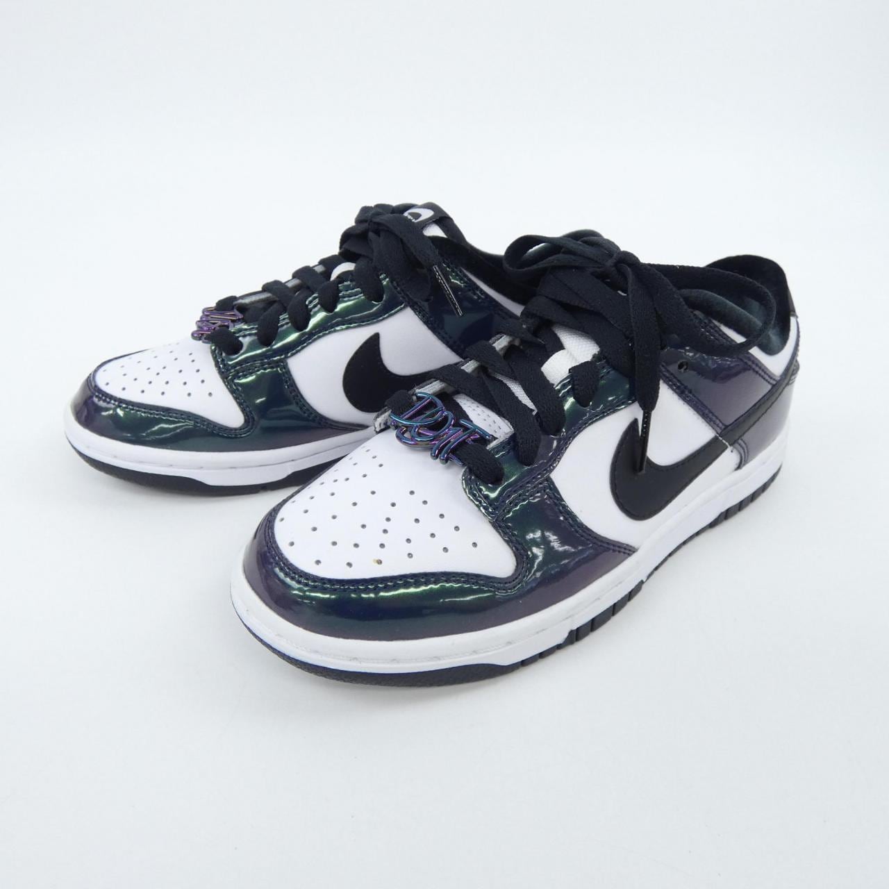 ナイキ NIKE スニーカー