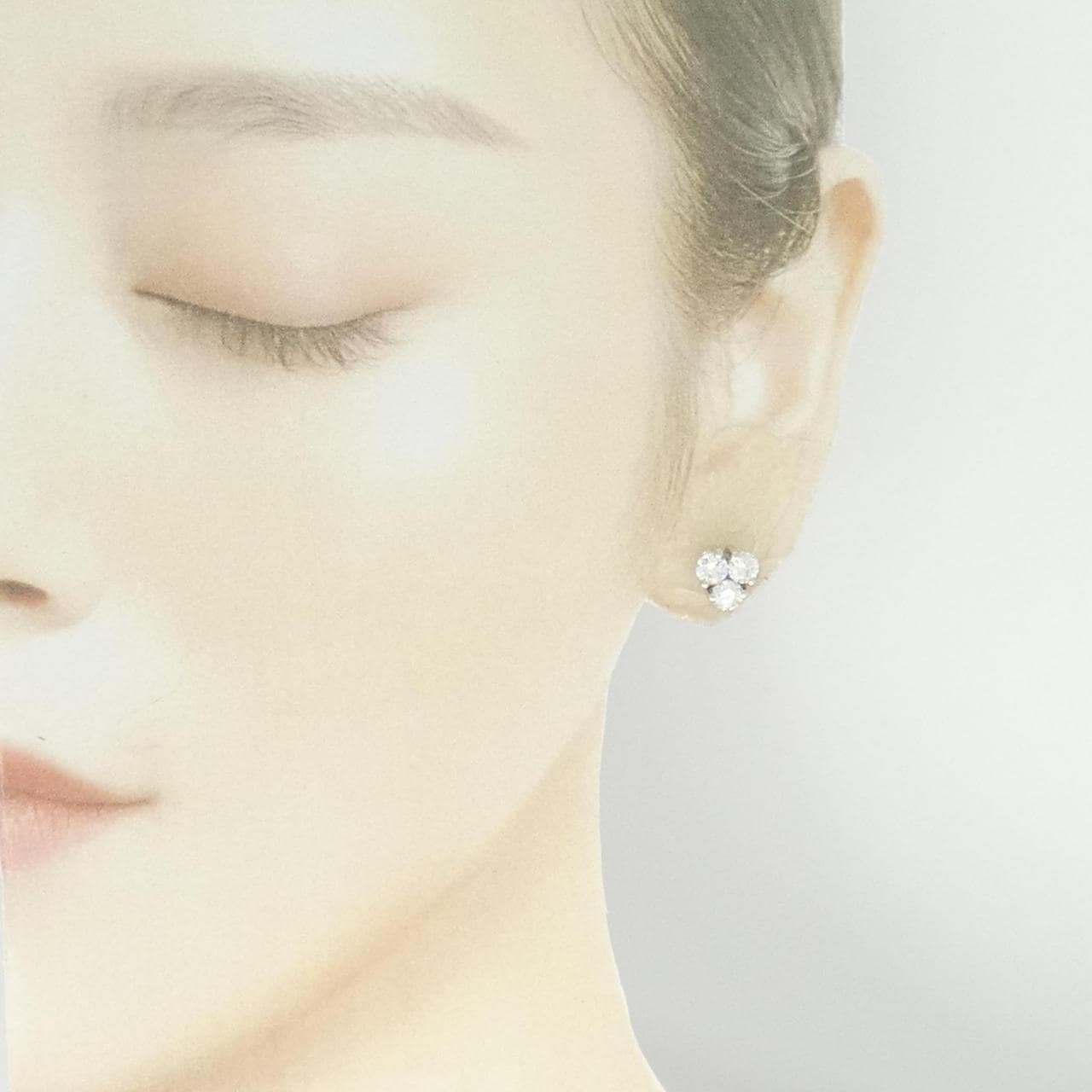 PT900 ダイヤモンド ピアス 2.019CT