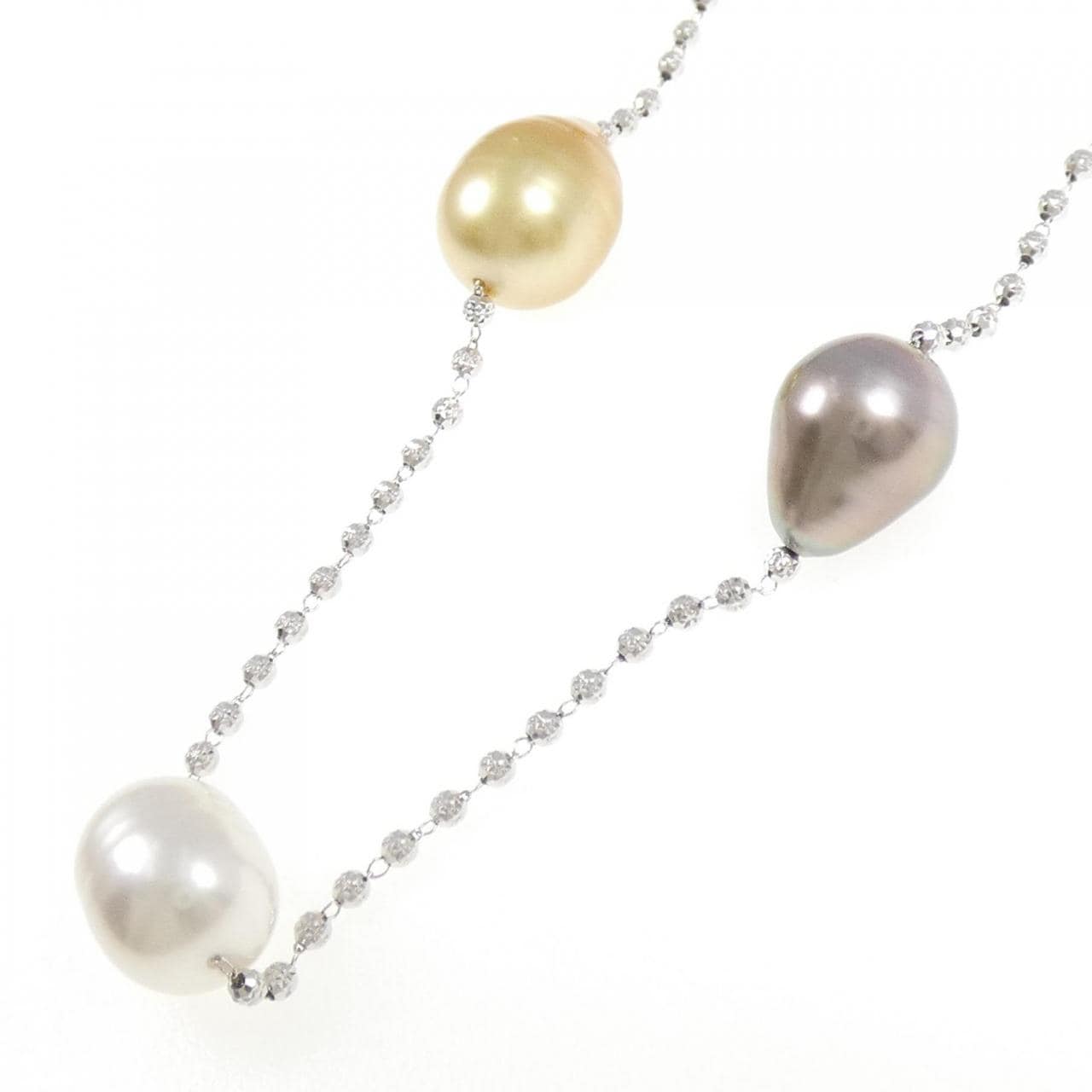 K18WG White Butterfly Pearl necklace