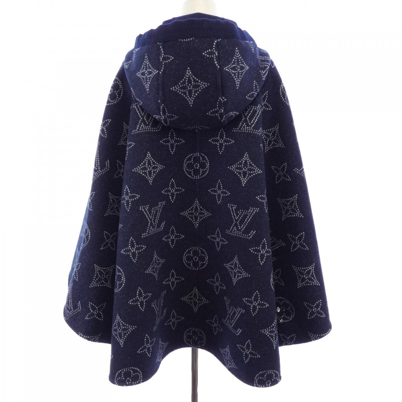 ルイヴィトン LOUIS VUITTON リバーシブルマヒナモノグラム FMCO18J54 ケープ