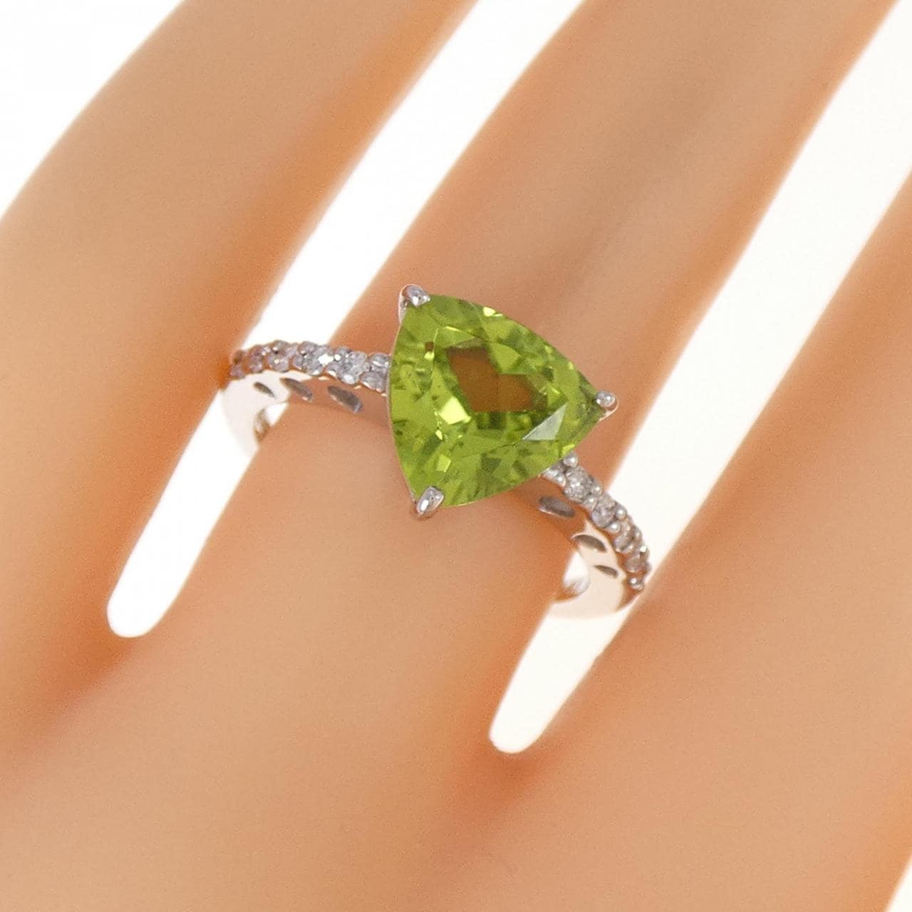 K18WG ペリドット リング 2.48CT