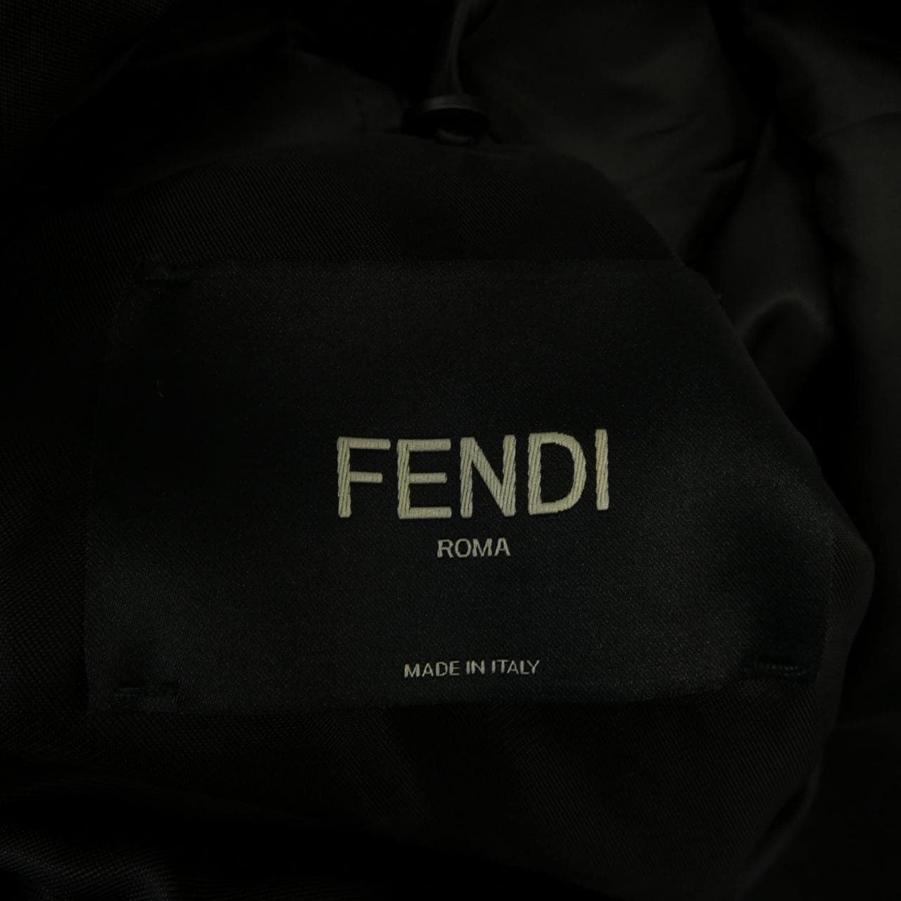 フェンディ FENDI FPJ106 APRQ レザーライダースジャケット