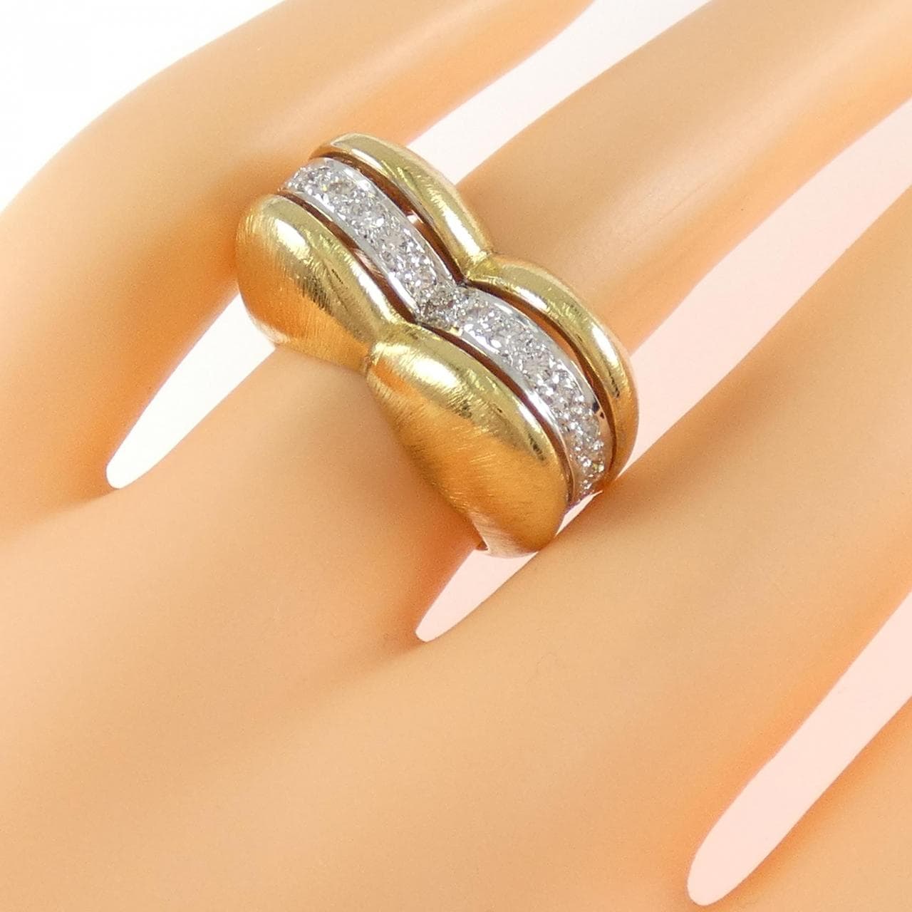 K18YG/K18WG 心形鑽石戒指，0.42克拉