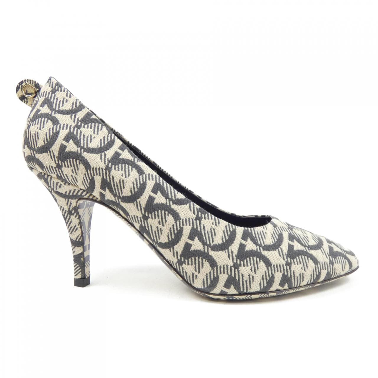 サルヴァトーレフェラガモ SALVATORE FERRAGAMO パンプス