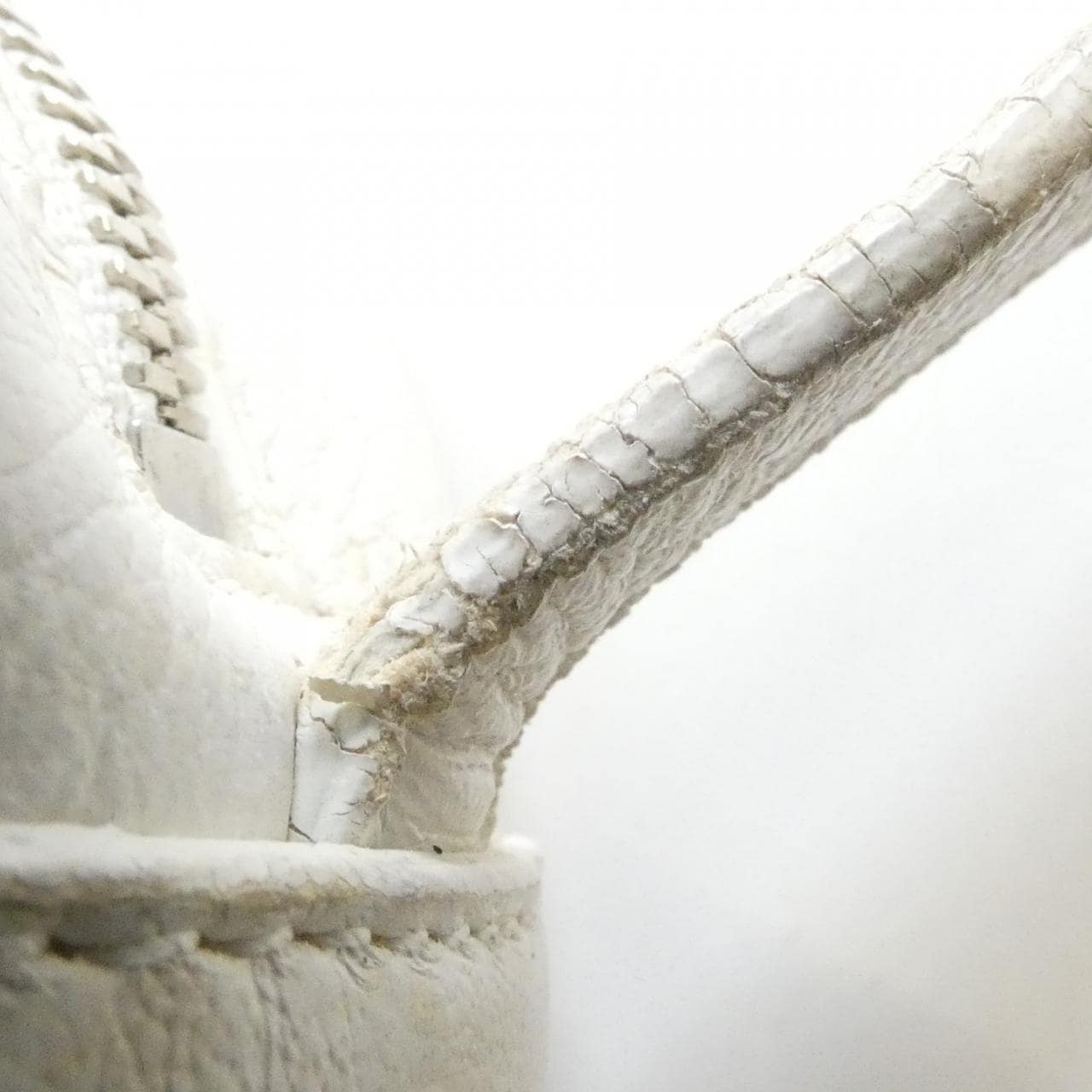 バレンシアガ エブリデイ カメラ バッグ S 552370 D6W2N ショルダーバッグ