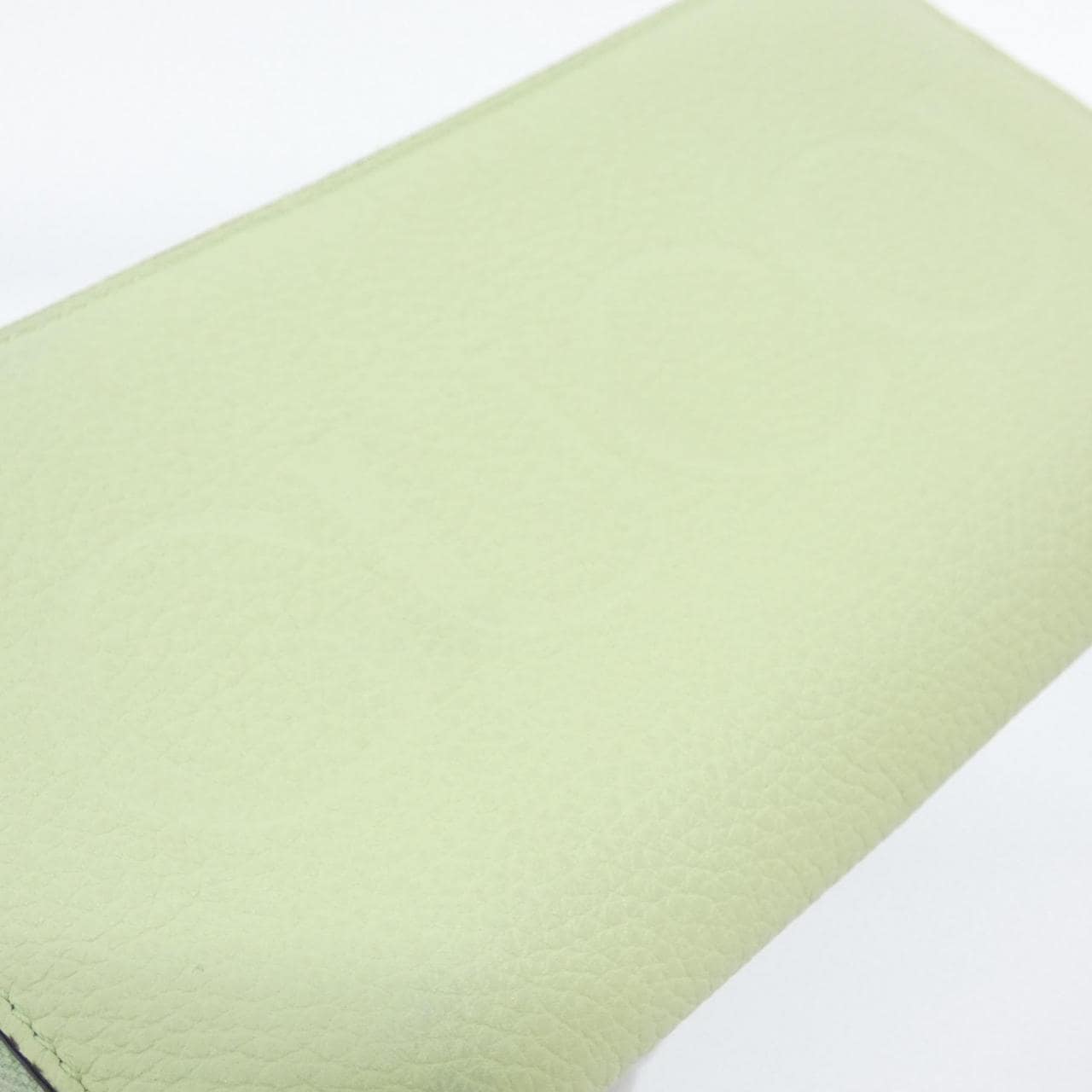 Gucci 658691 0E8IG钱包