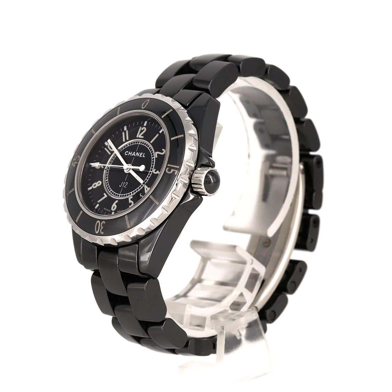 シャネル J12 33mmセラミック H0682 セラミック クォーツ