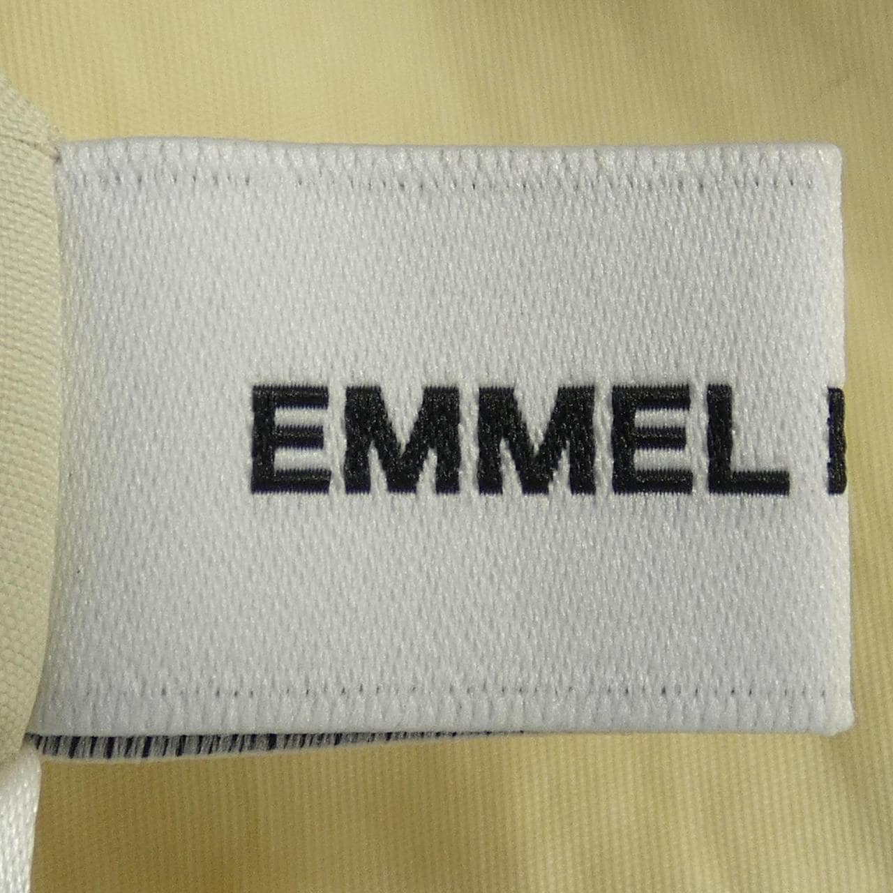 エメルリファインズ EMMEL REFINES スカート