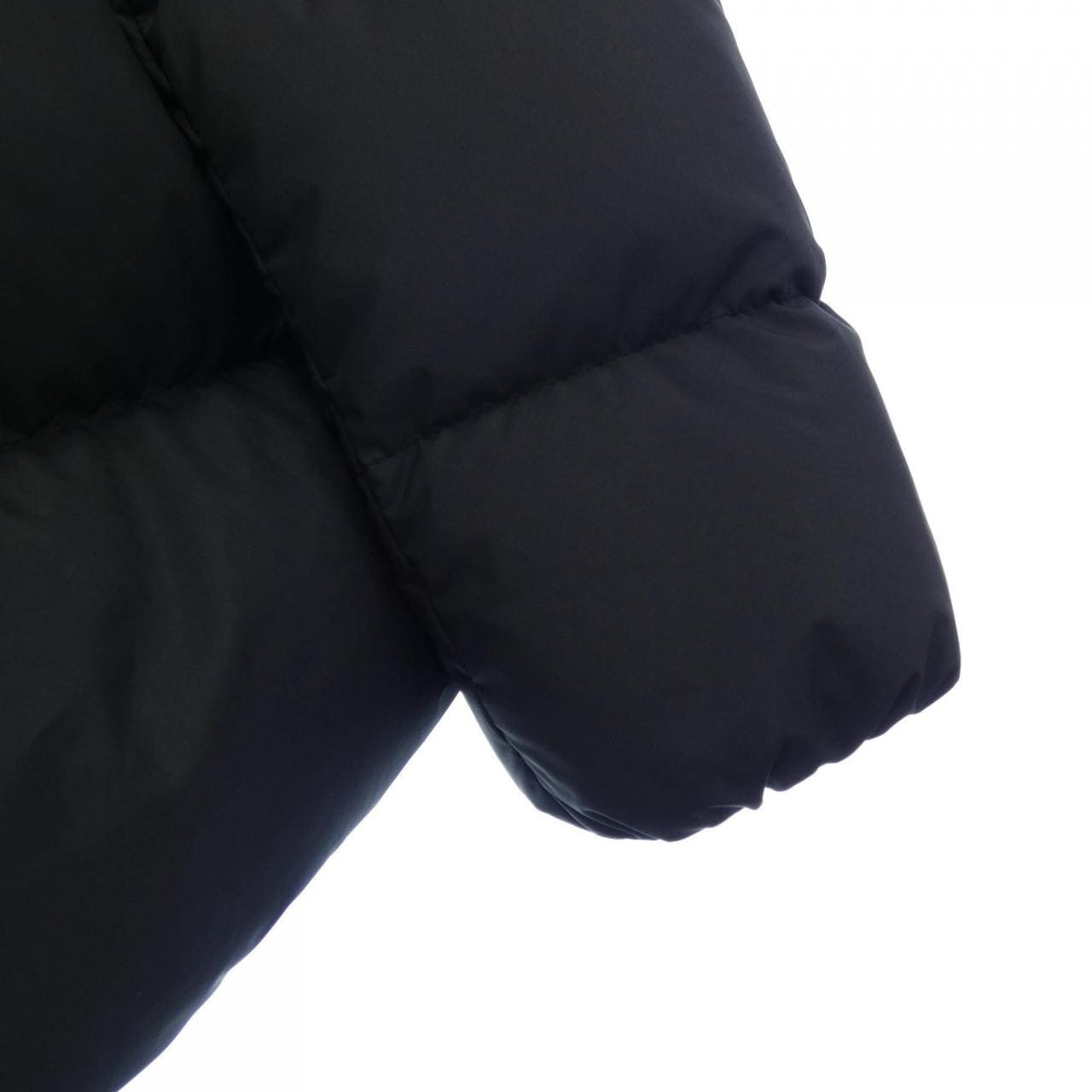 モンクレール MONCLER LOCUSTELLE ダウンジャケット