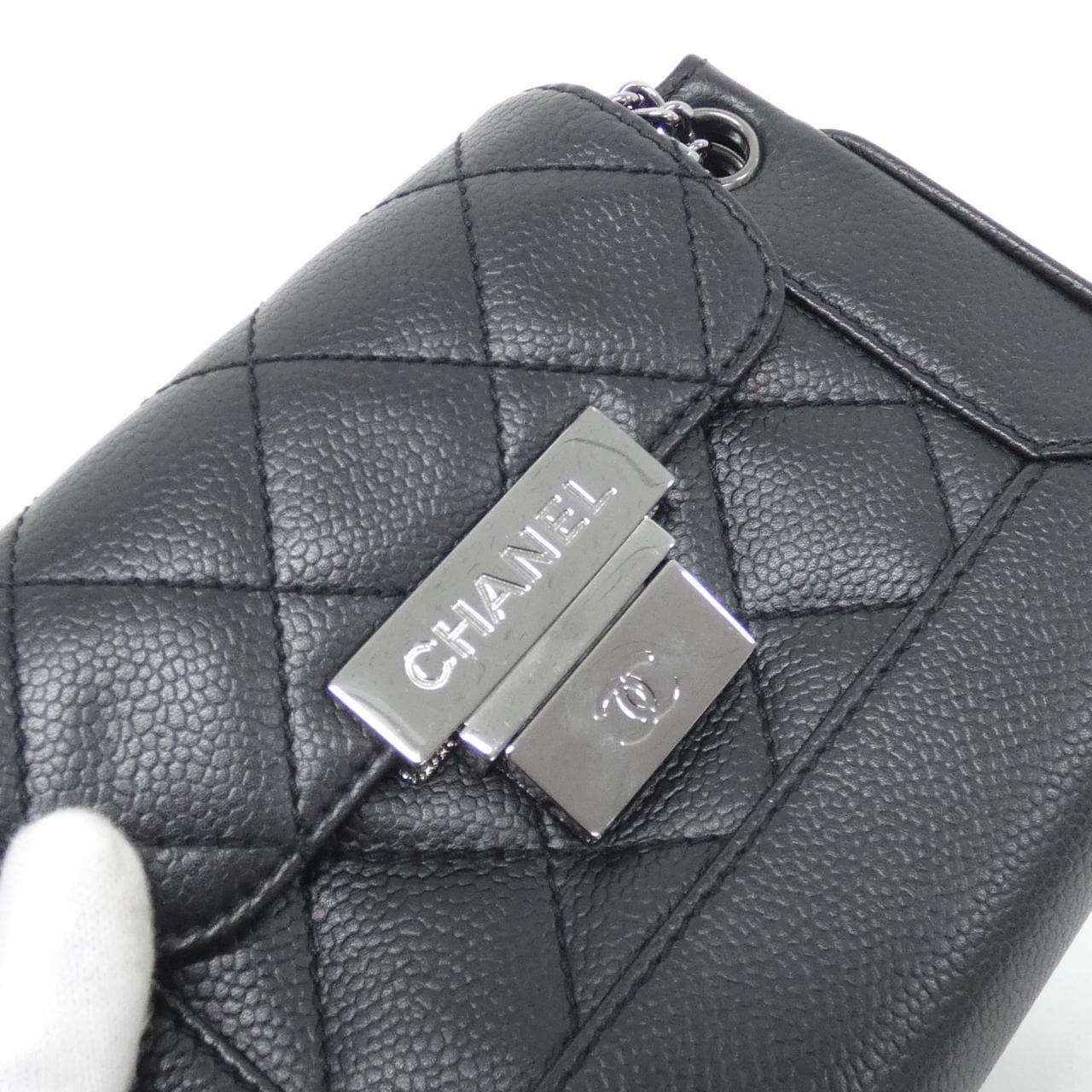 シャネル ショルダーバッグ