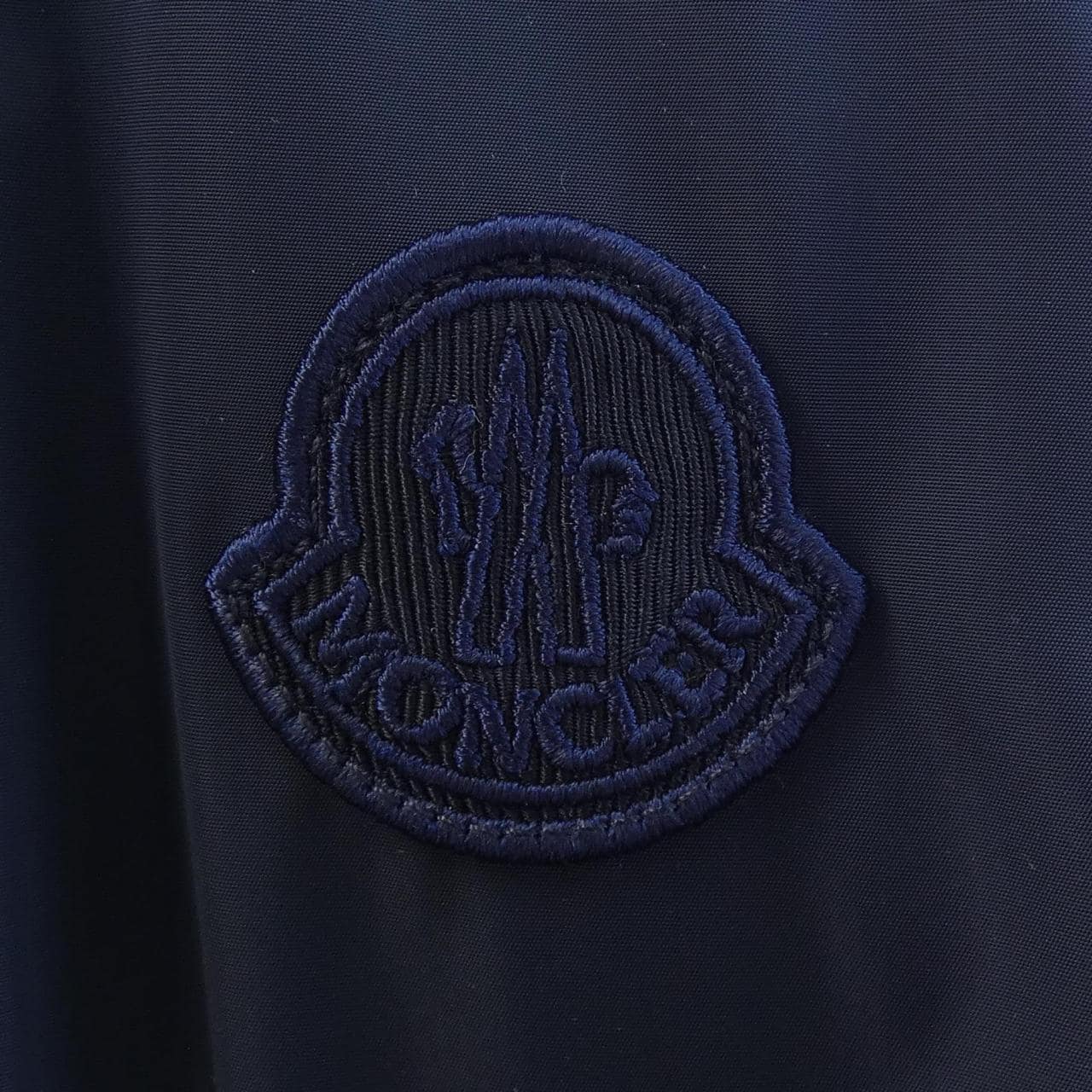 モンクレール MONCLER SARZEAU ダウンジャケット