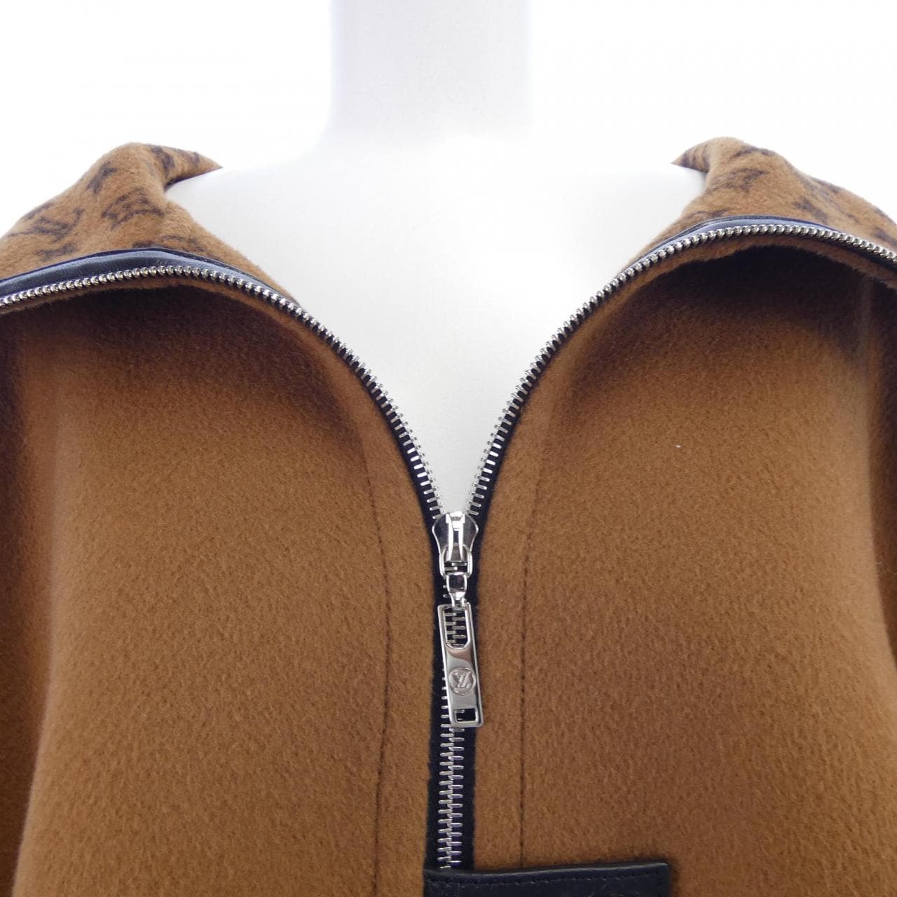 ルイヴィトン LOUIS VUITTON ケープ