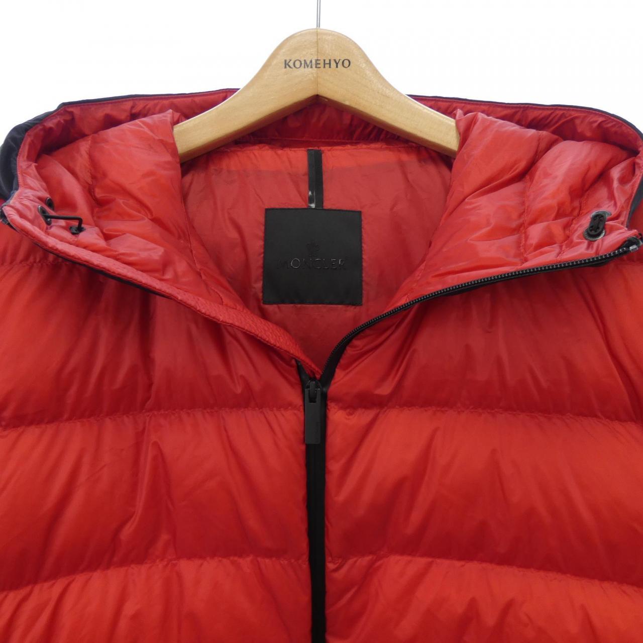 モンクレール MONCLER ダウンジャケット